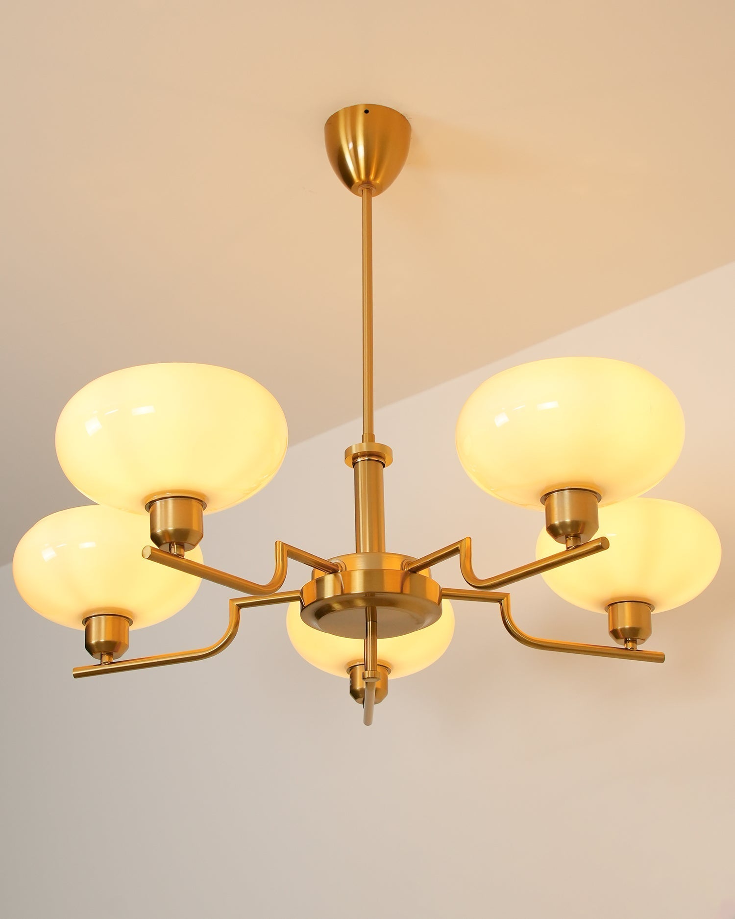 Lustra Pendant Lamp Glass Globe Brass Frame - Letslighting