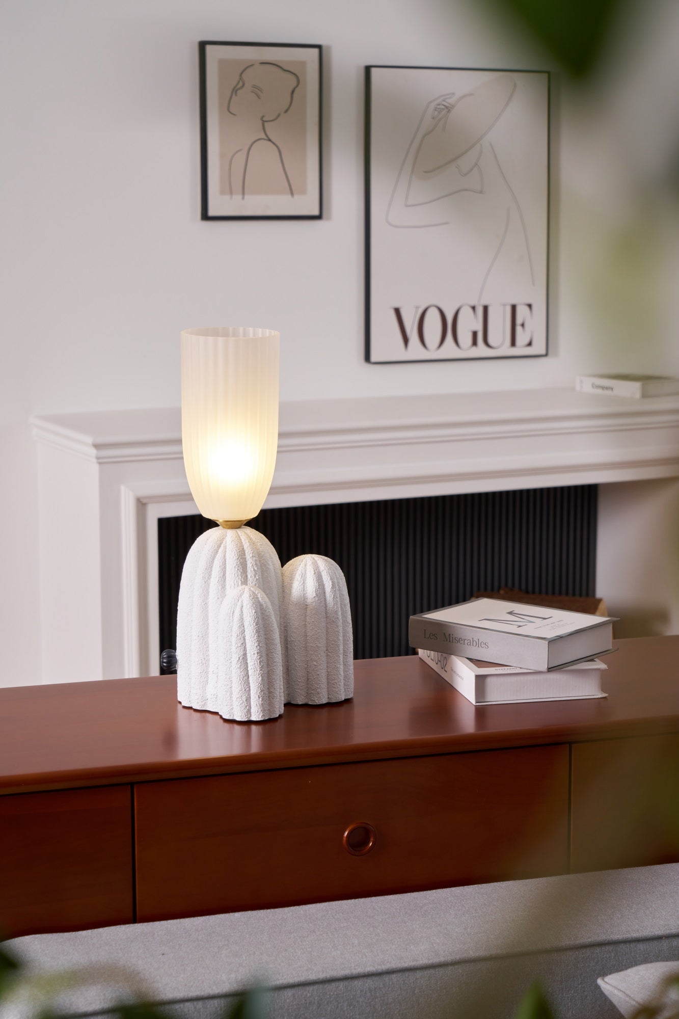 Zaraice Resin Artistic Table Lamp - Letslighting