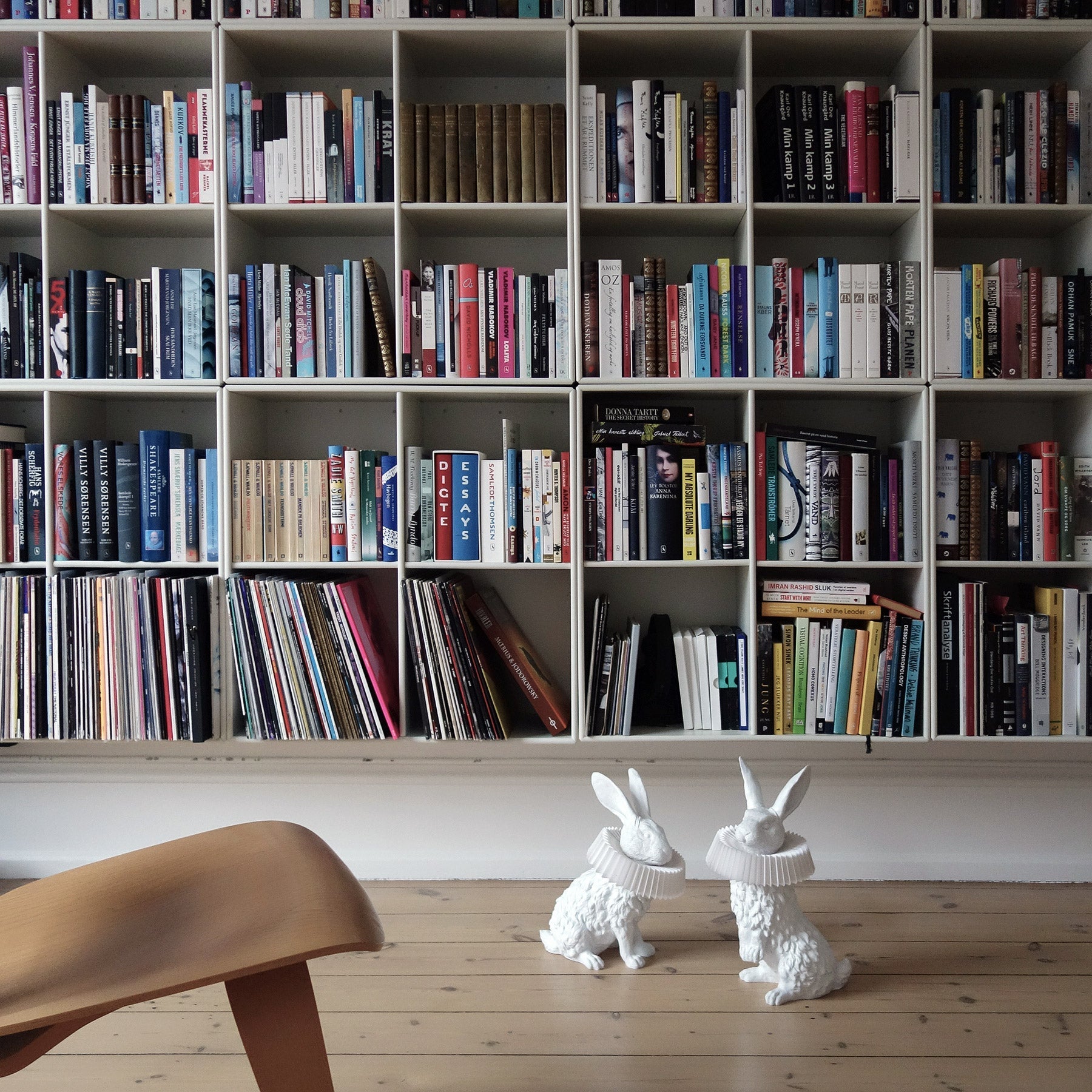 Eldaian Resin Playful Table Lamp - Letslighting