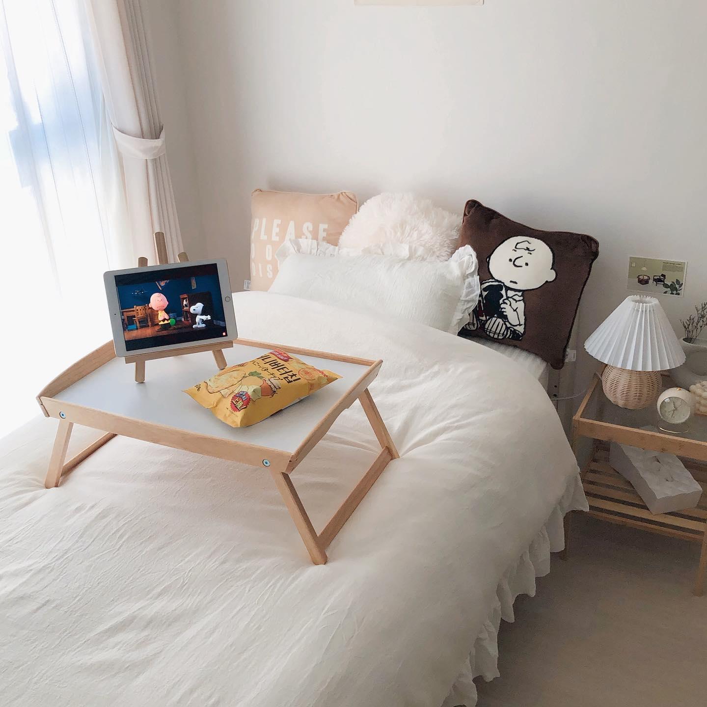 Zara Rattan Pleated Table lamp - Letslighting