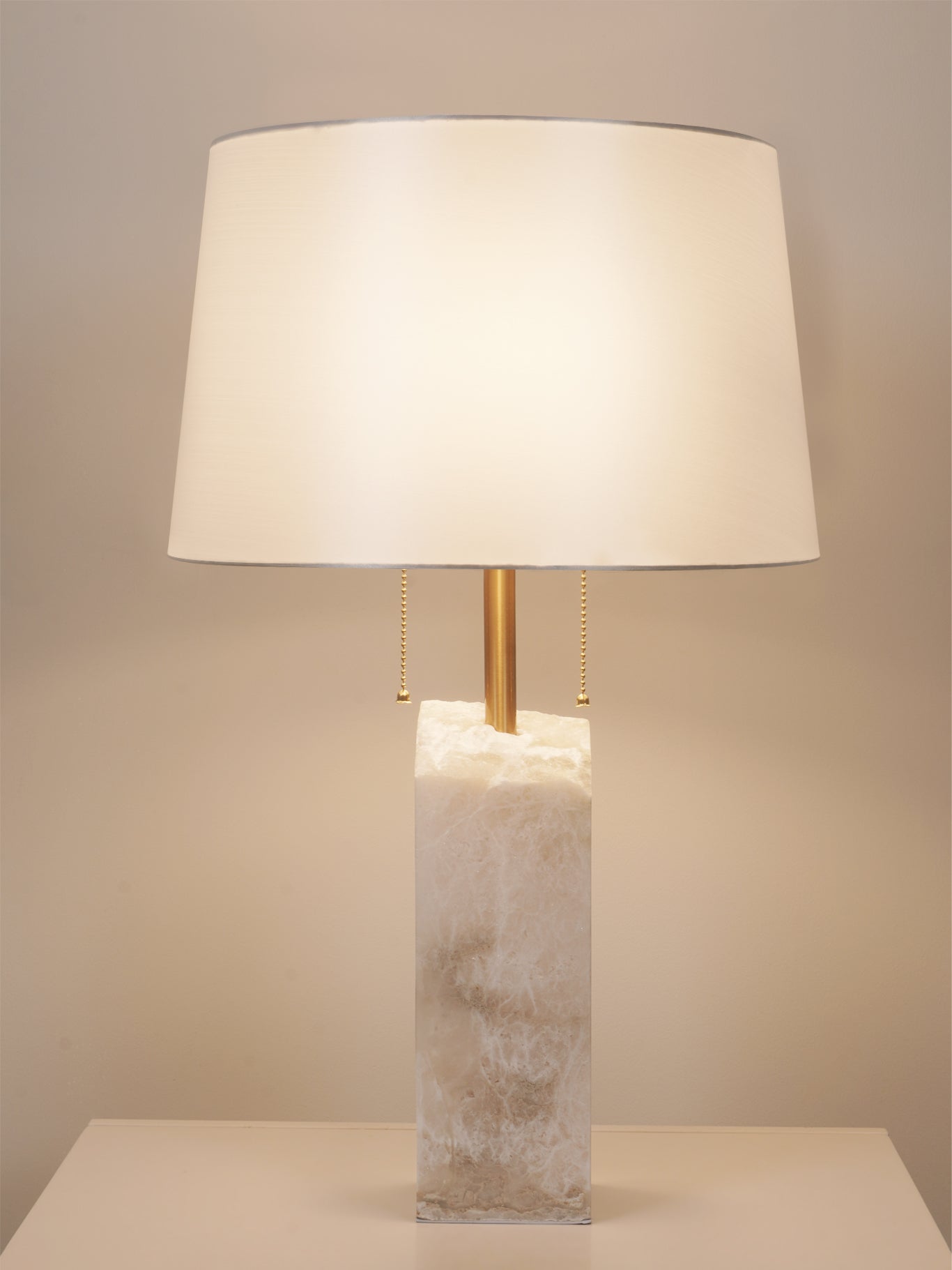 Syvaris Minimalist Alabaster Table Lamp - Letslighting