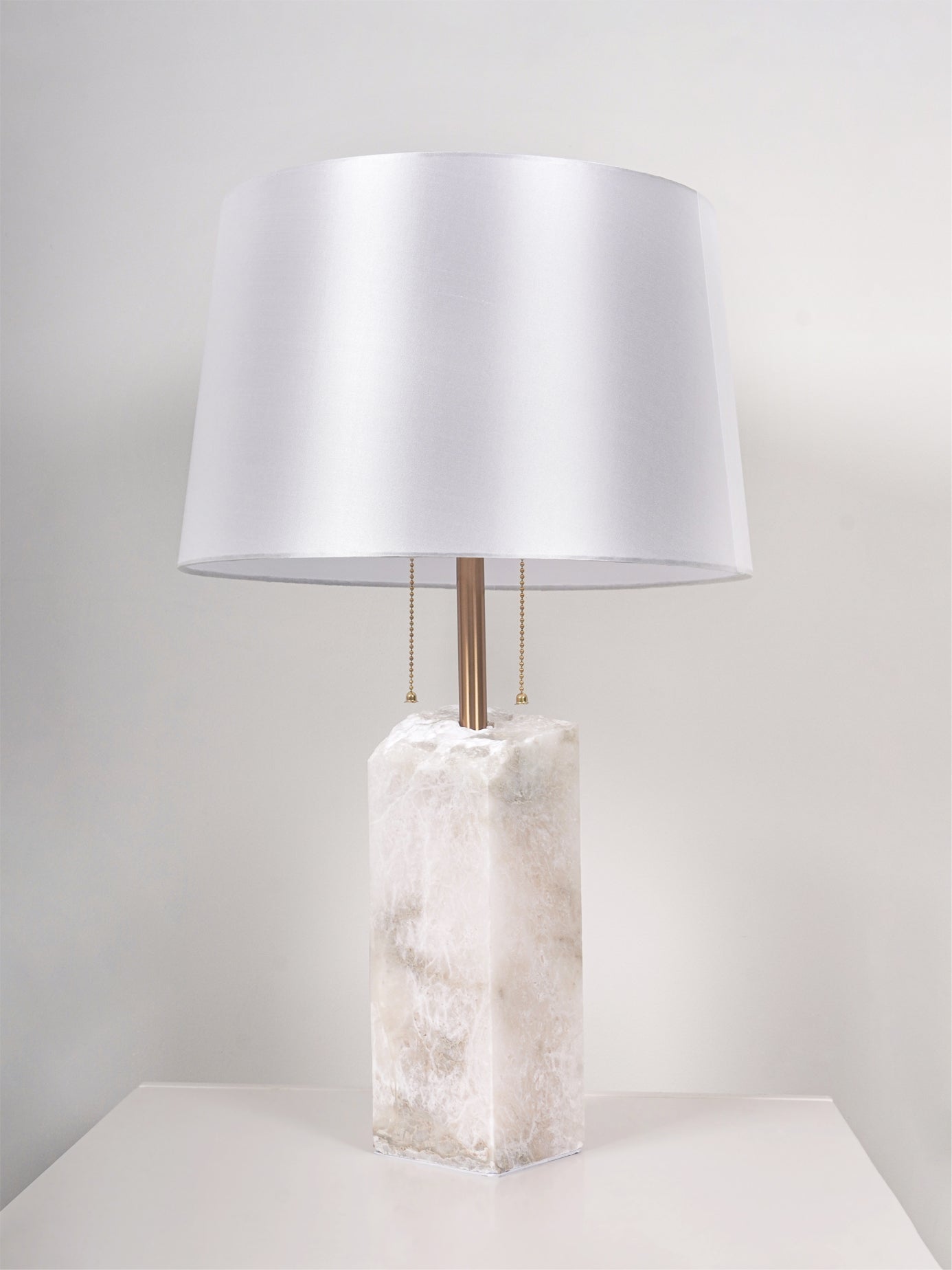 Syvaris Minimalist Alabaster Table Lamp - Letslighting