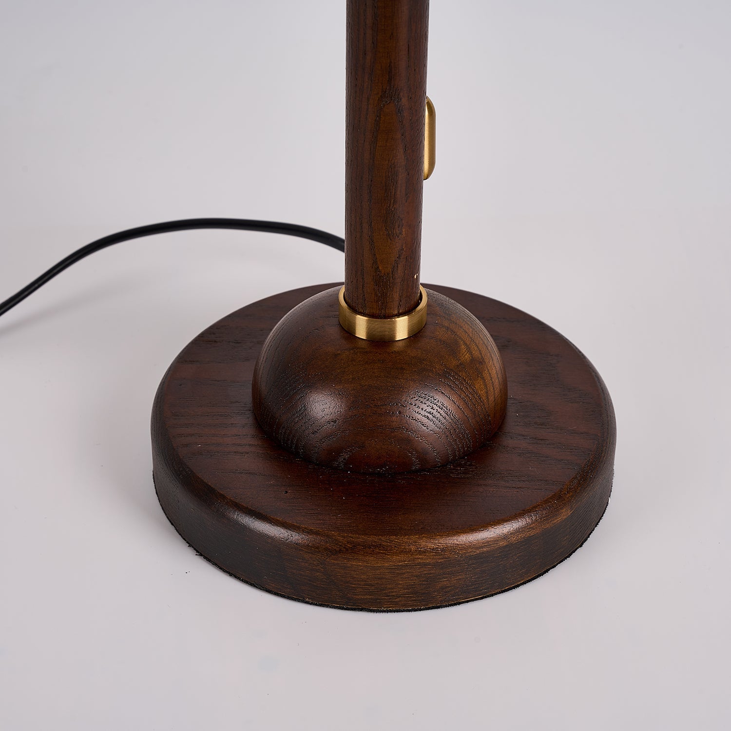 Holden Vintage Wood Table Lamp - Letslighting