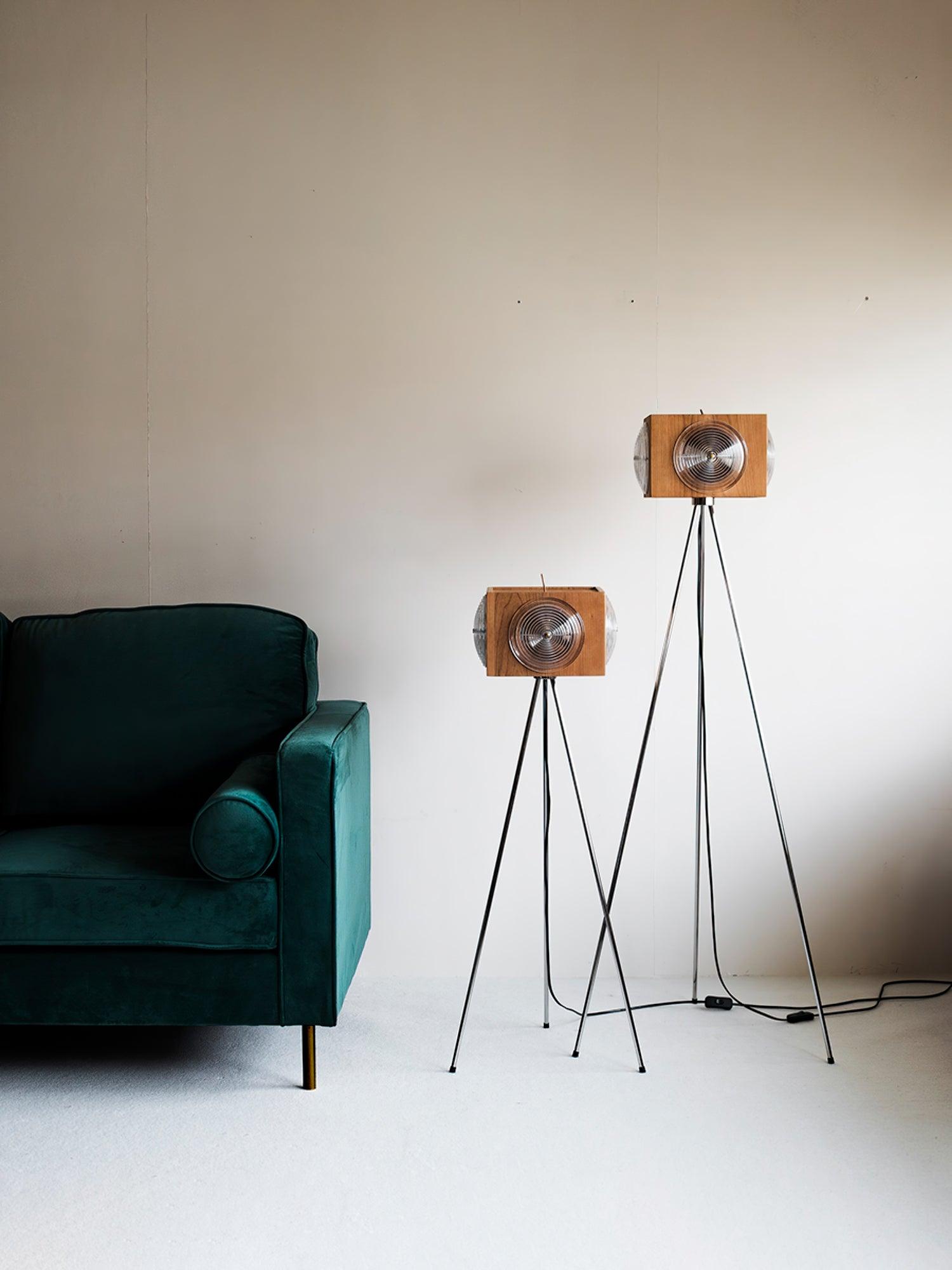 Vesoren Tripod Wood Floor Lamp - Blowlighting