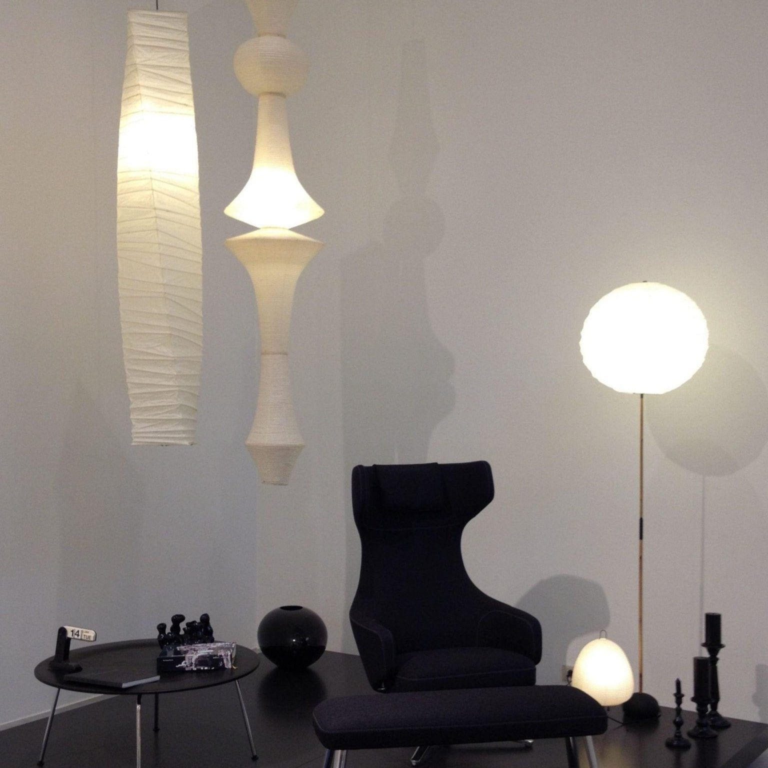 Ritta Sculptural Paper Vertical Pendant Light