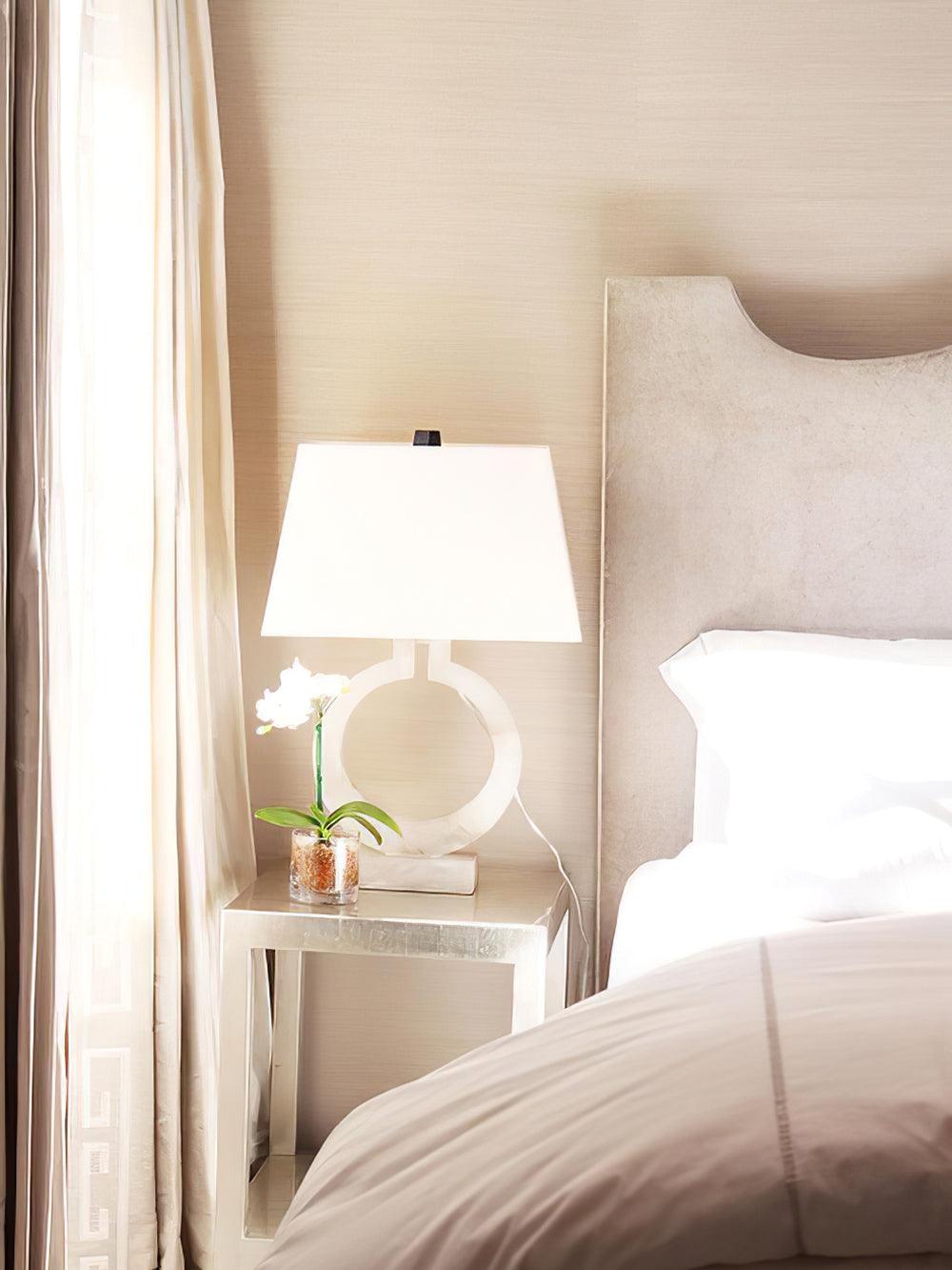 Vantor Fabric Minimalist Table Lamp - Letslighting