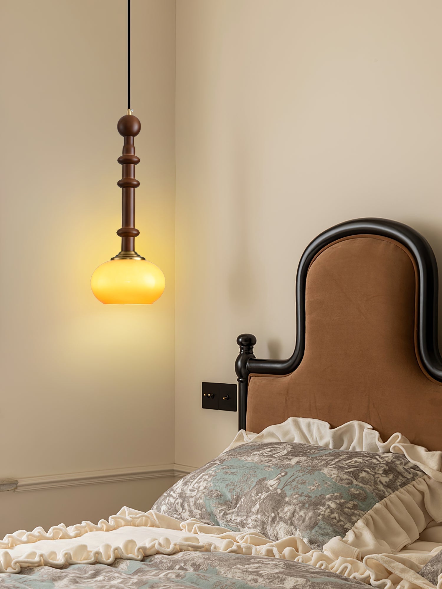 AmberGlow Vintage Wood Pendant Lamp - Letslighting