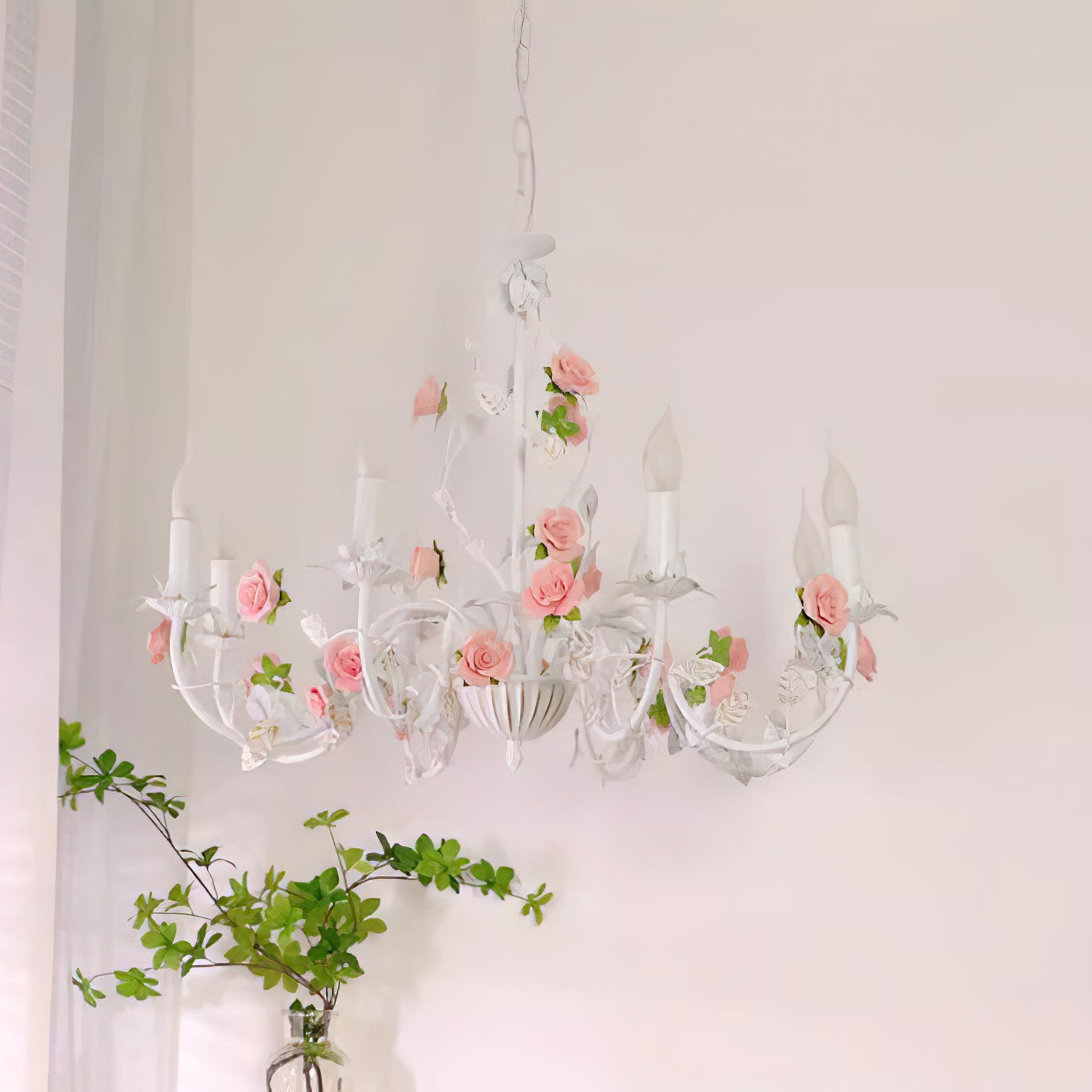 Evelisse Vintage White Chandelier