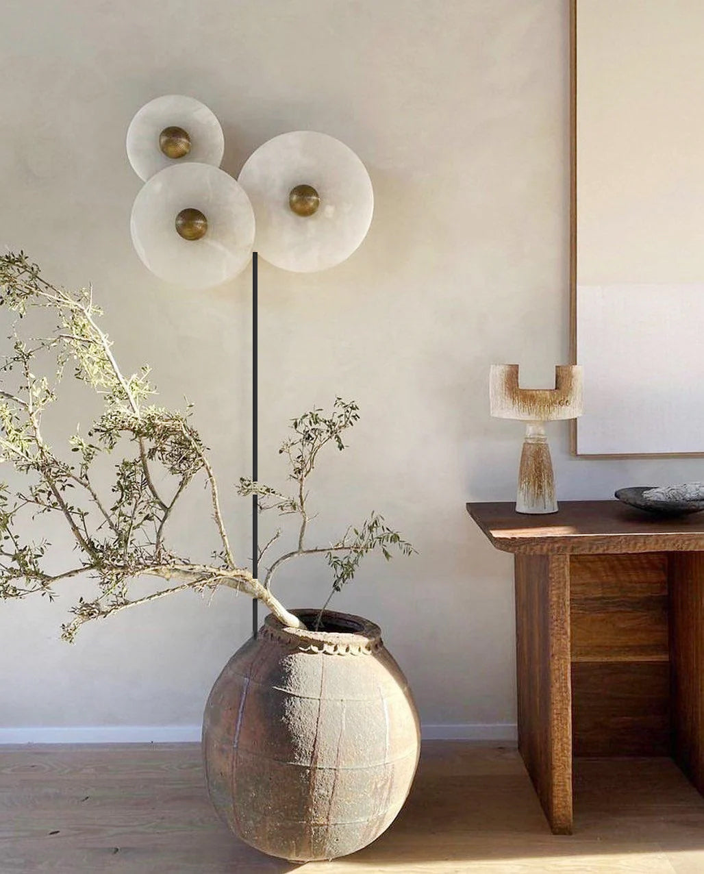 Round Alabaster Plug-In Wall Lamp Trio - Letslighting