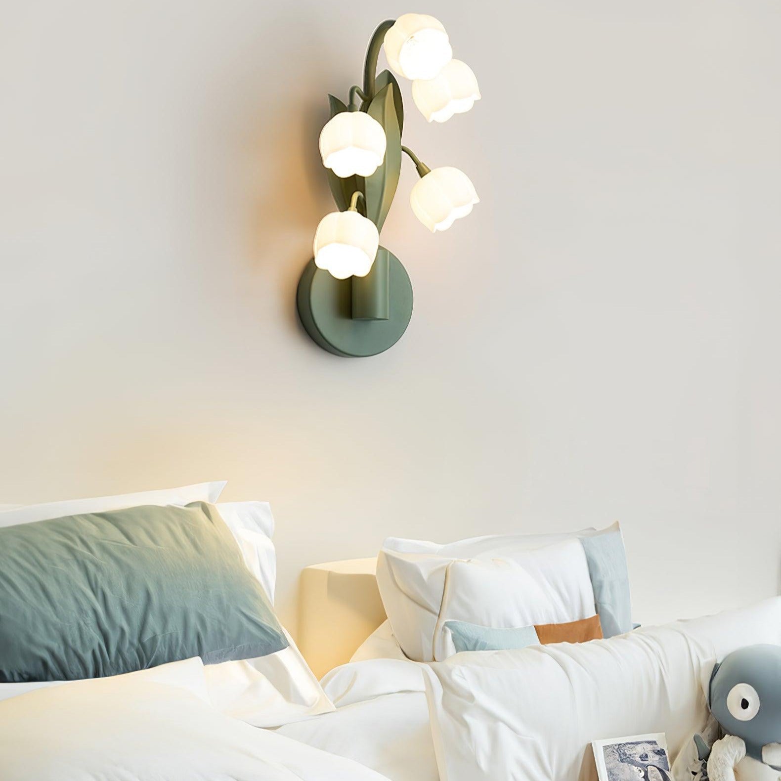 Aira Natural Orchid Indoor Wall Lamp - Letslighting