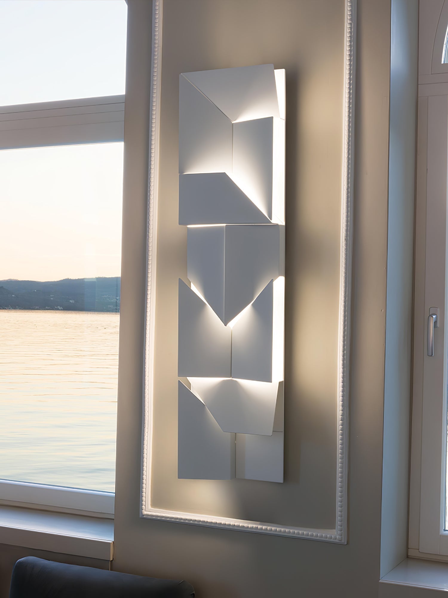 Zoliria Shadows Rechargeable Grand Sconce Wall lamp - Letslighting