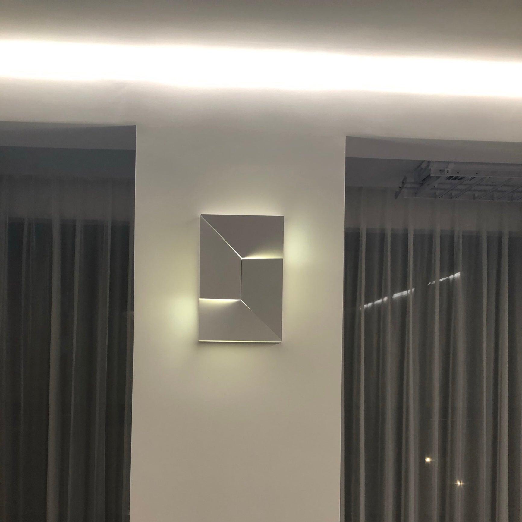 Zoliria Shadows Rechargeable Grand Sconce Wall lamp - Letslighting