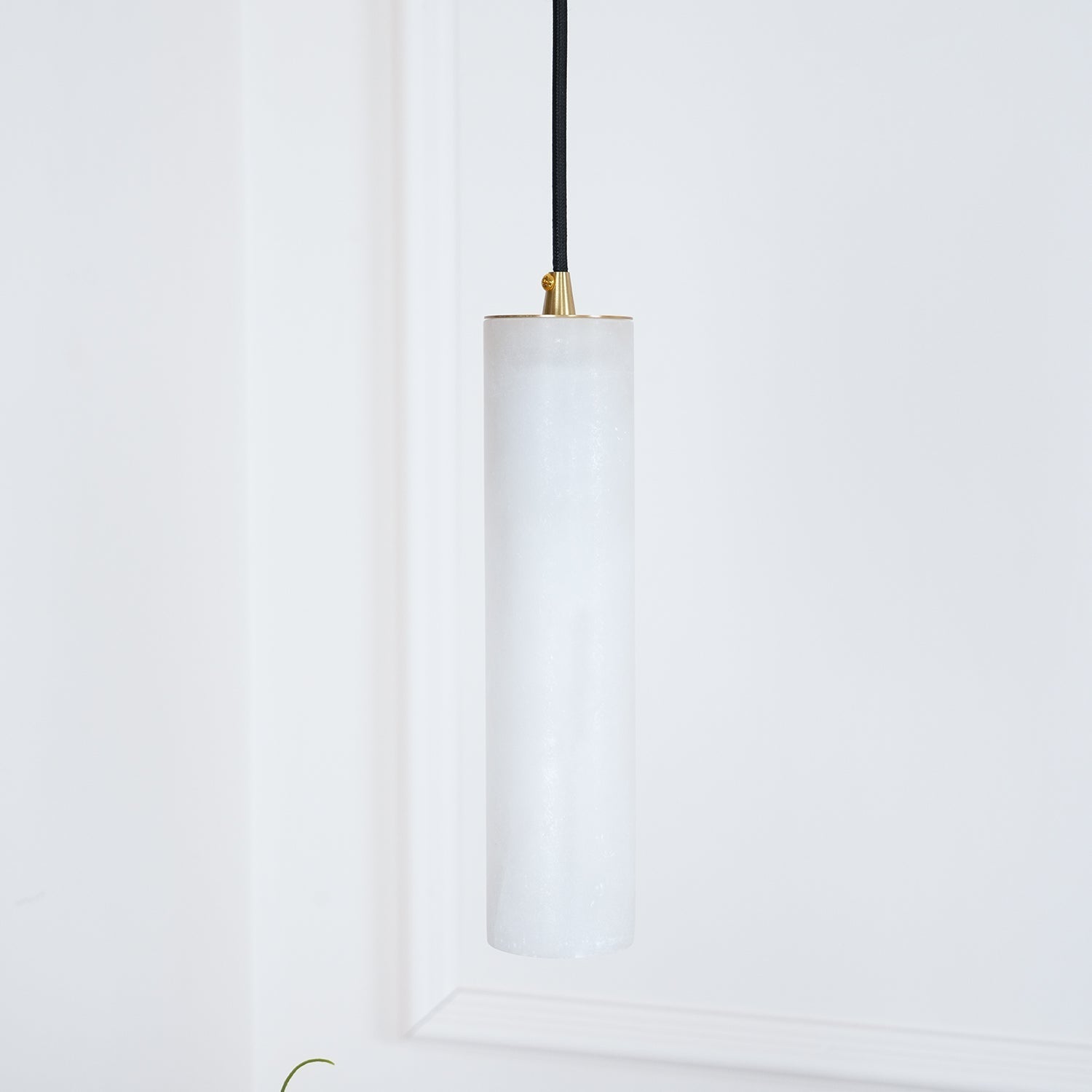 Nyxara Cluster Alabaster Pendant Light - Letslighting