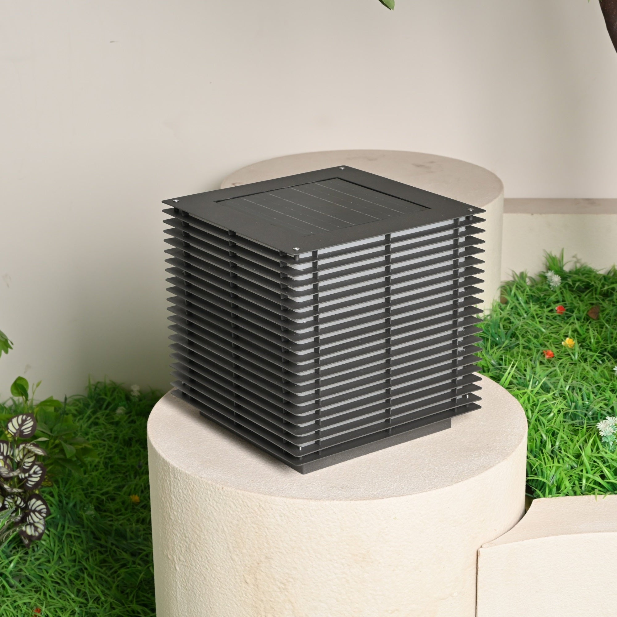 Eryon Solar Grid Outdoor Light - Letslighting