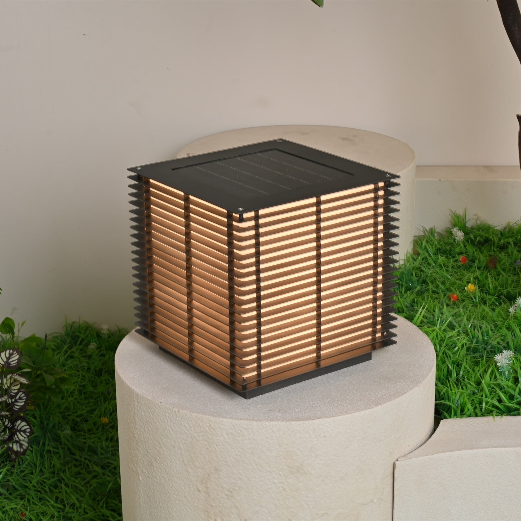 Eryon Solar Grid Outdoor Light - Letslighting