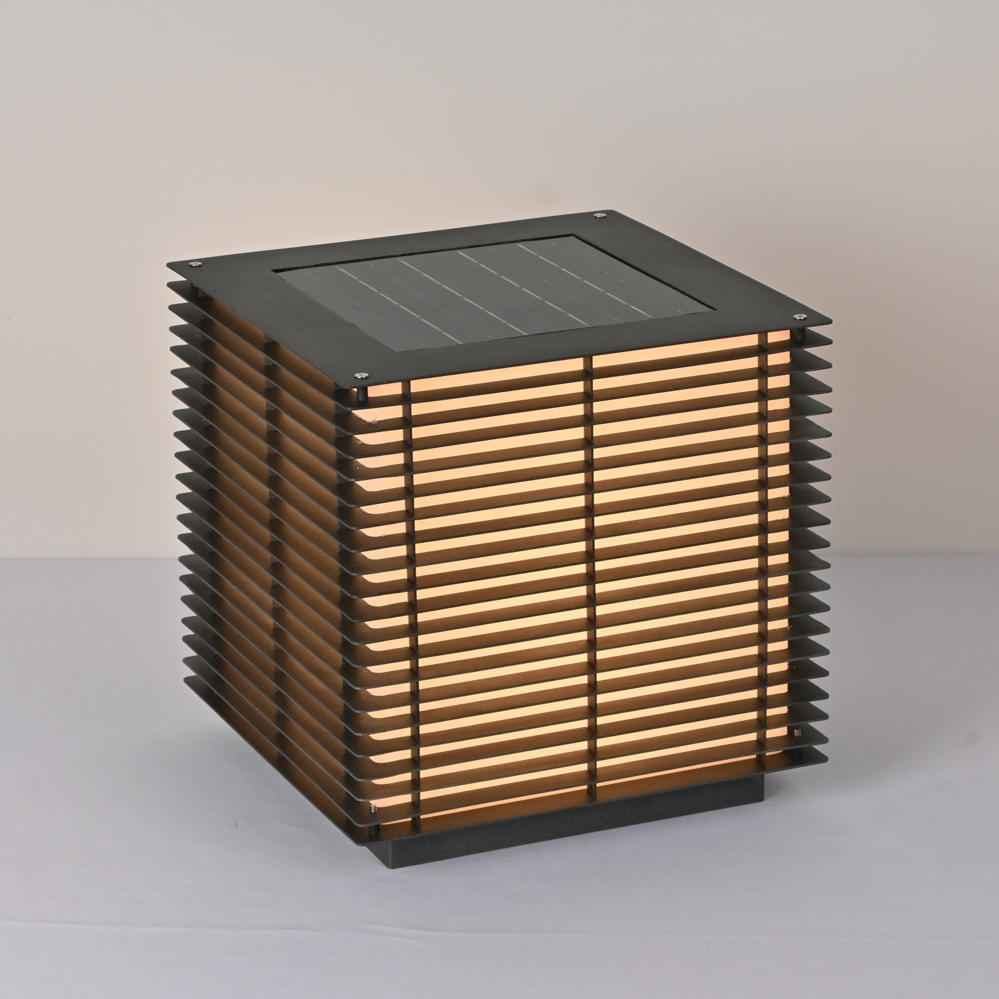 Eryon Solar Grid Outdoor Light - Letslighting
