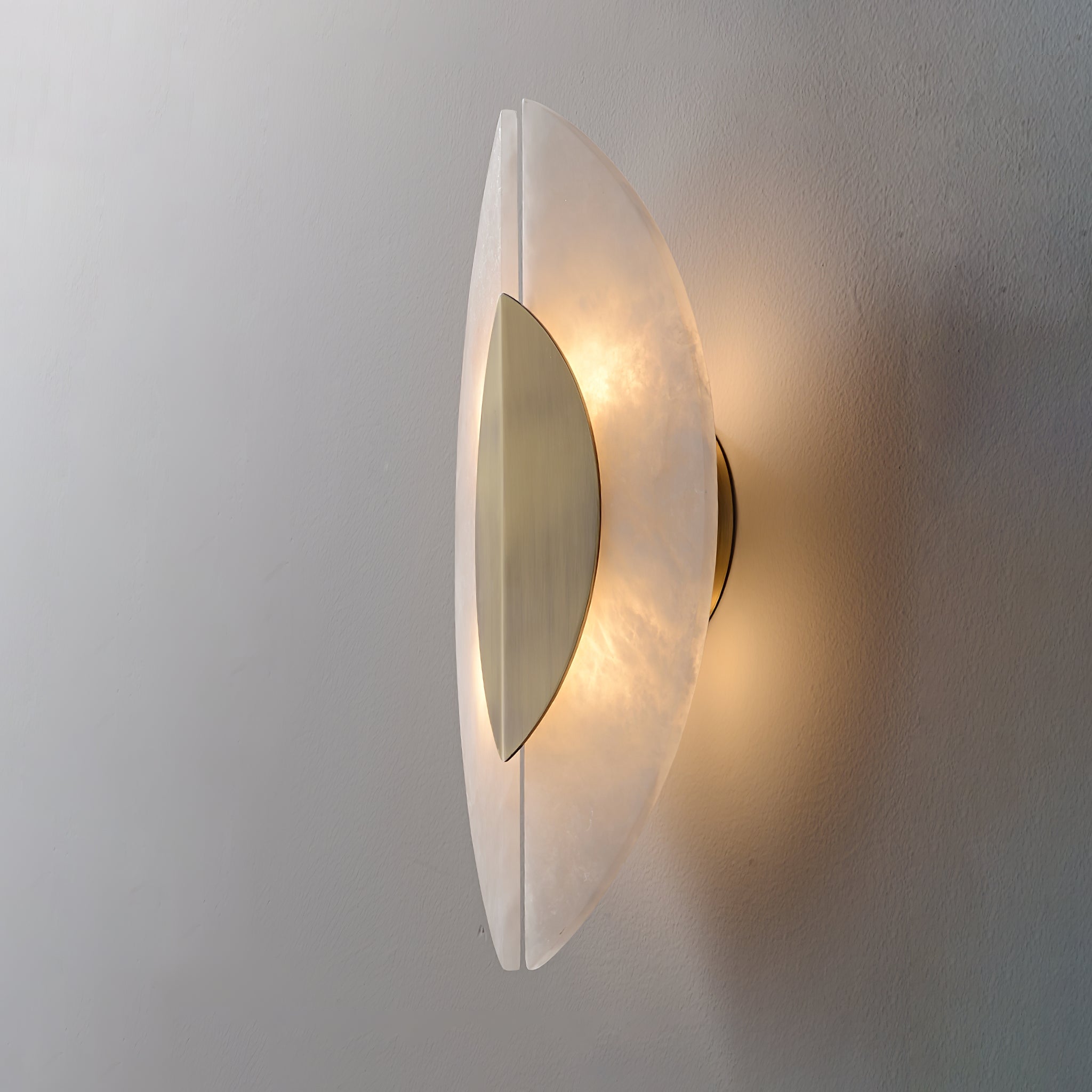 Solari Modern Alabaster Sconce