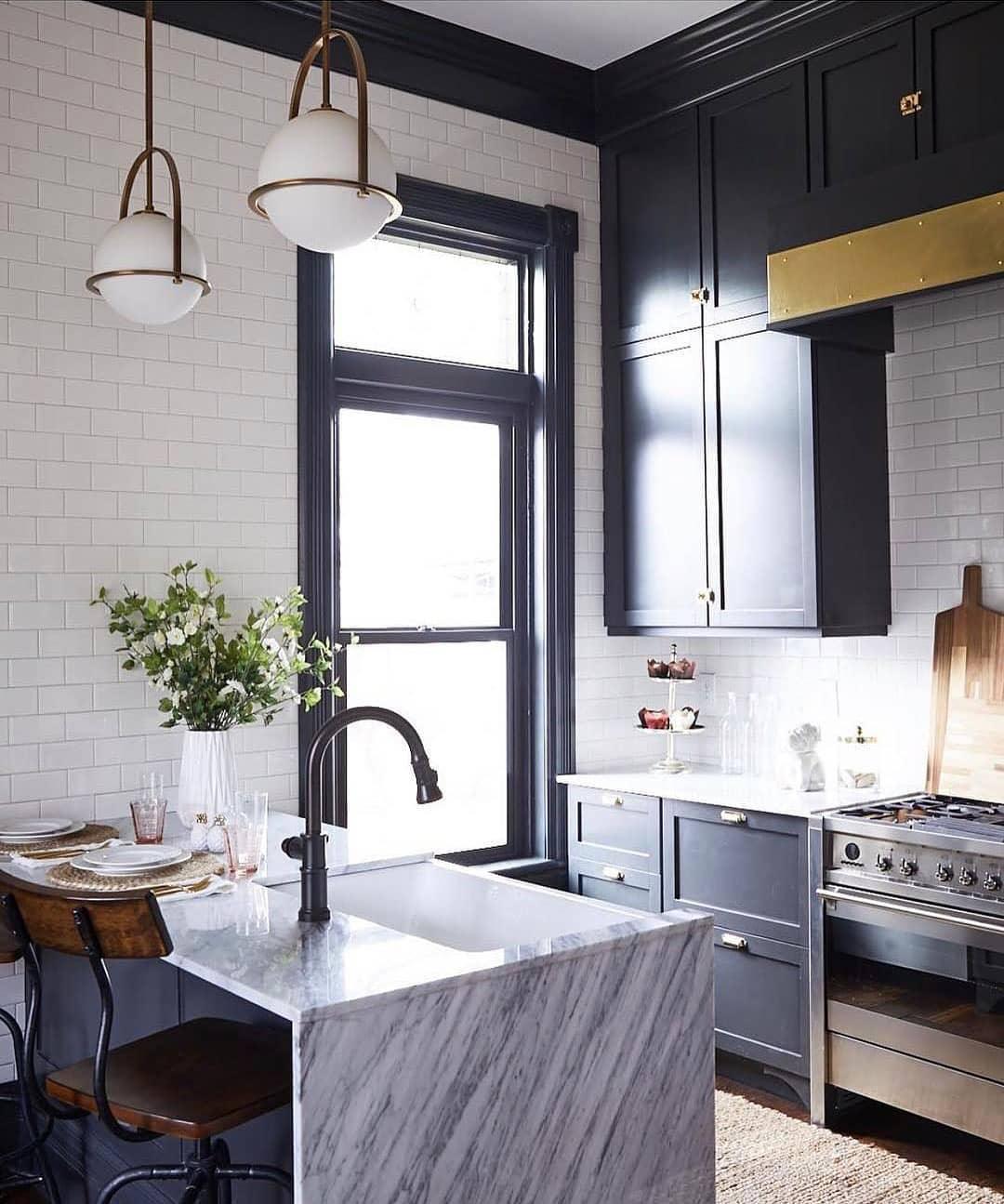 Obsidian Modern Glass Pendant Light - Letslighting