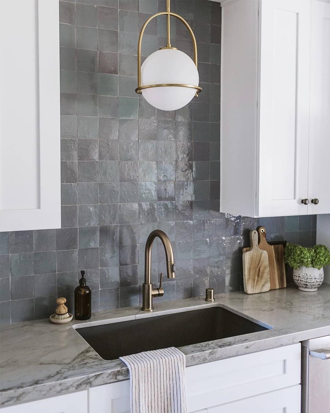 Obsidian Modern Glass Pendant Light - Letslighting