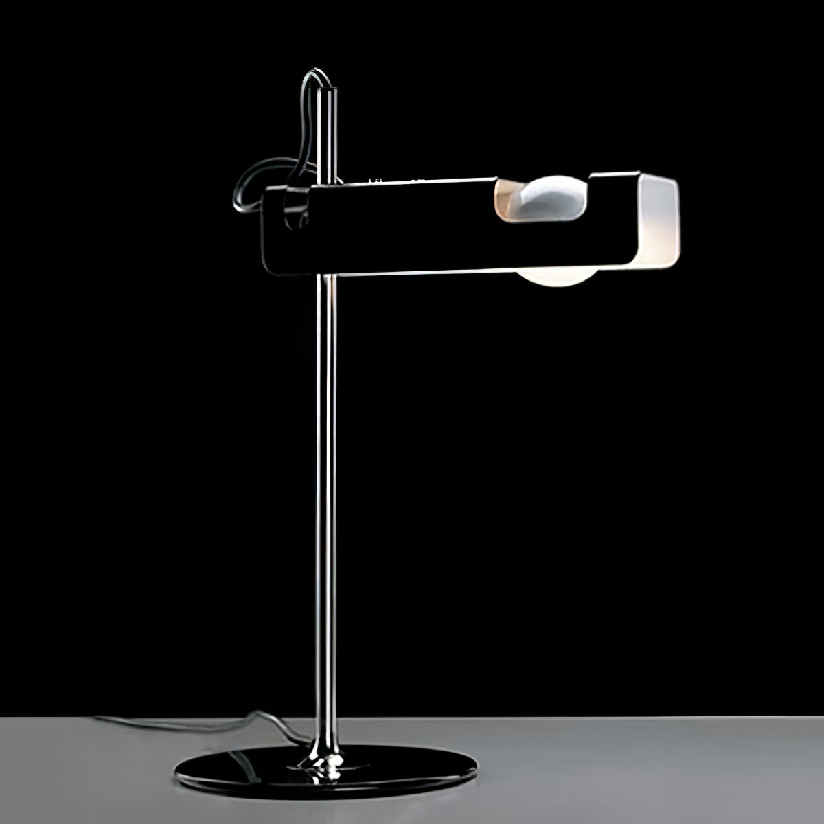 Lumousin Futuristic Table Lamp - Letslighting
