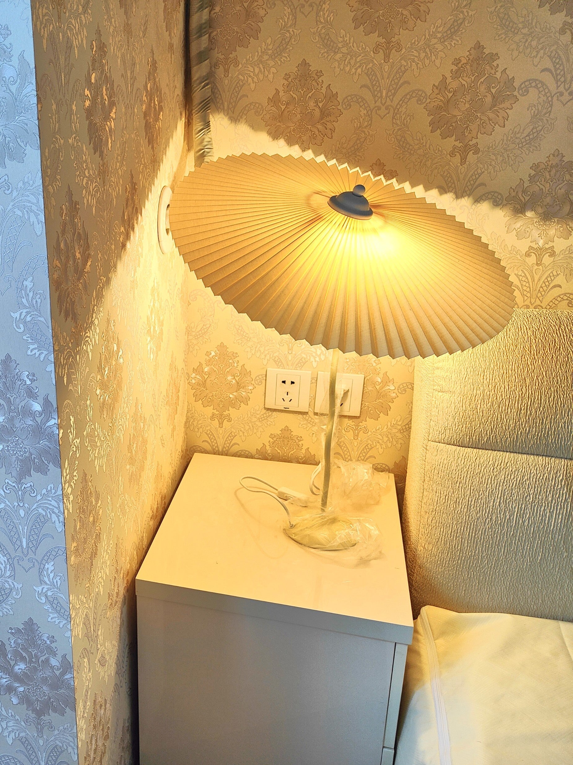 Vioro Fabric Table Lamp - Letslighting