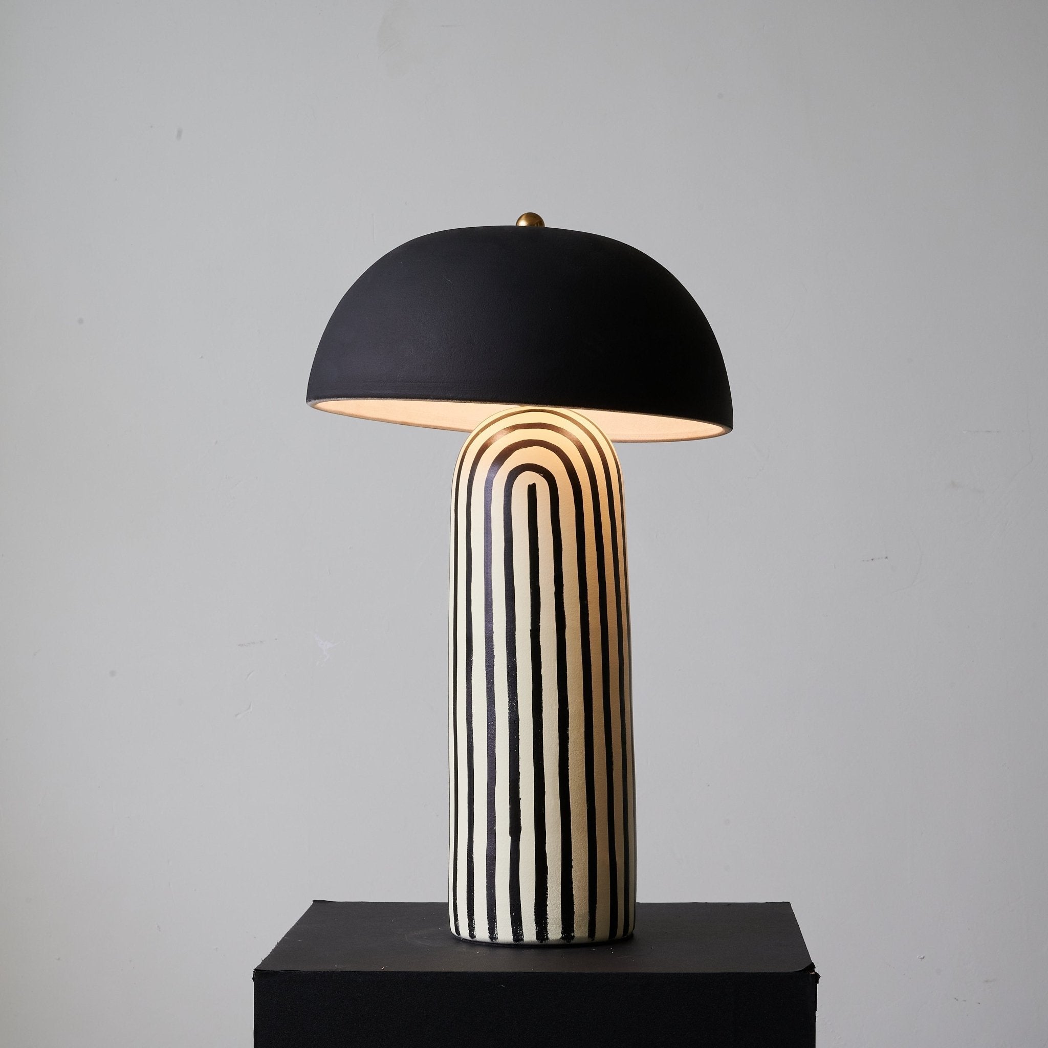 Jules Minimalist Ceramics Table Lamp - Letslighting