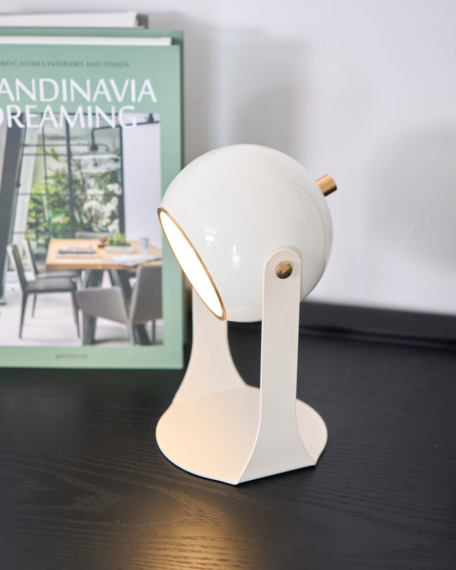 Lumonet Acrylic Minimalist Table Lamp - Letslighting