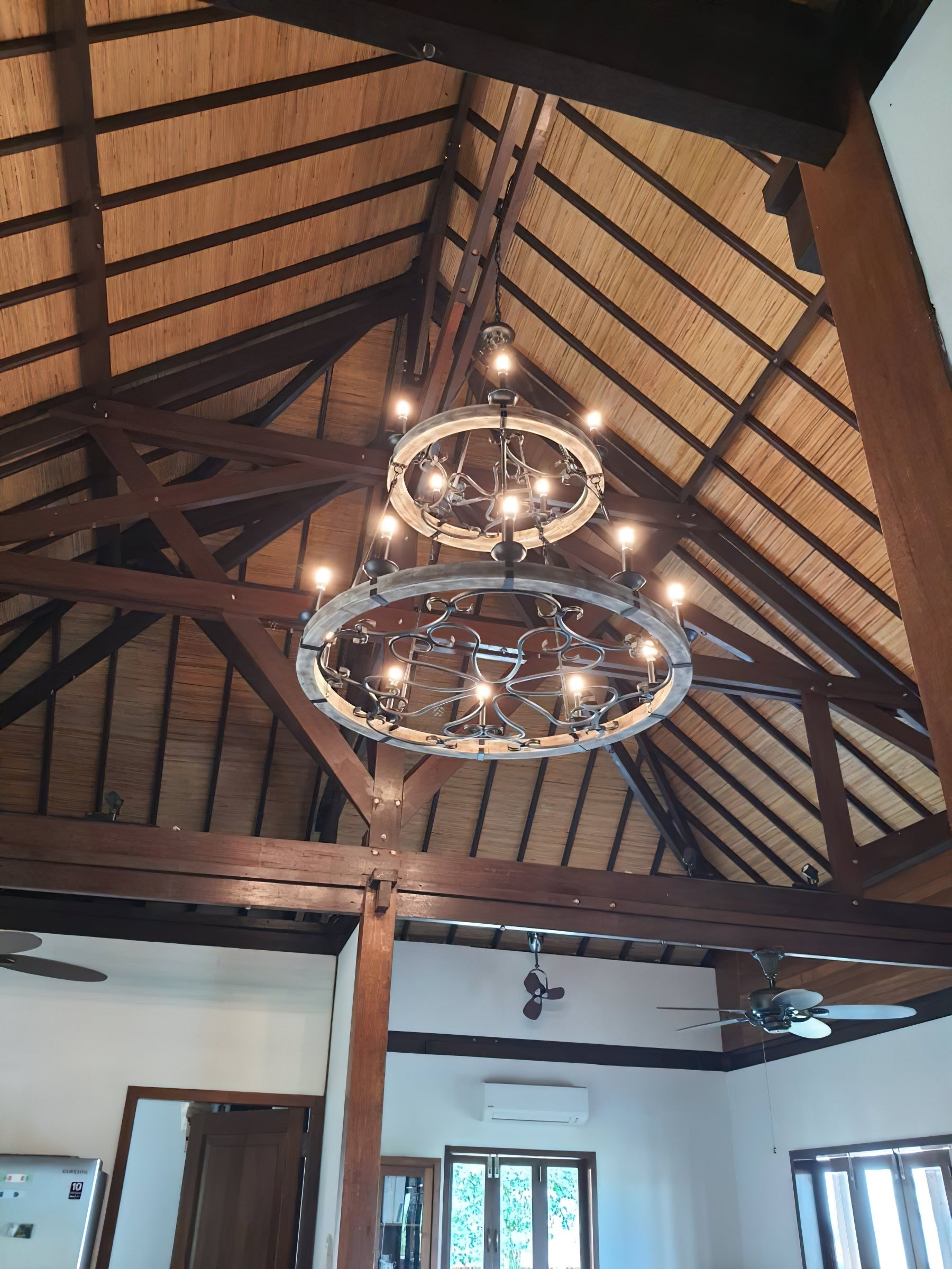 Evtalen Vintage Industrial Wooden Chandelier - Letslighting