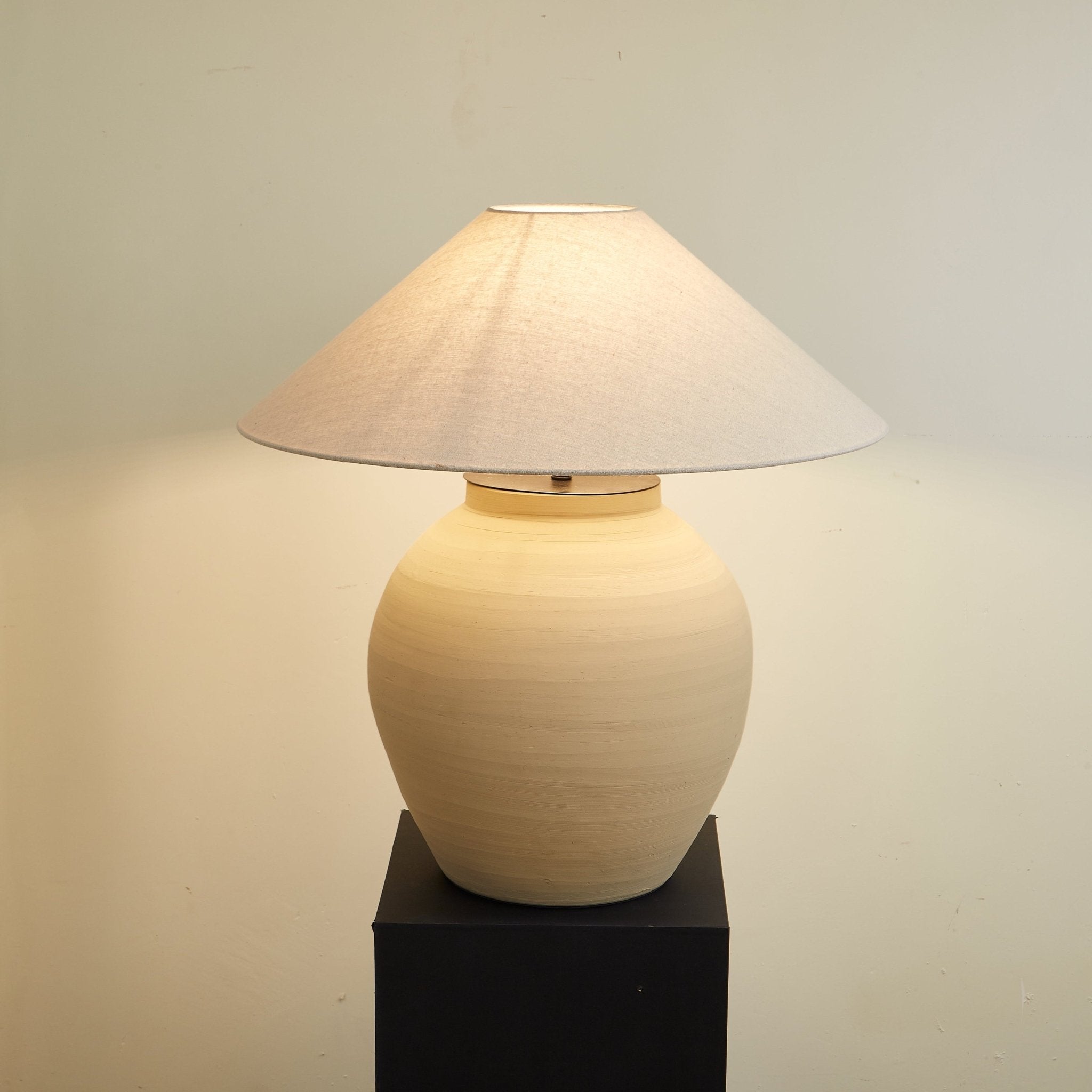 Elise Modern Table Lamp - Letslighting