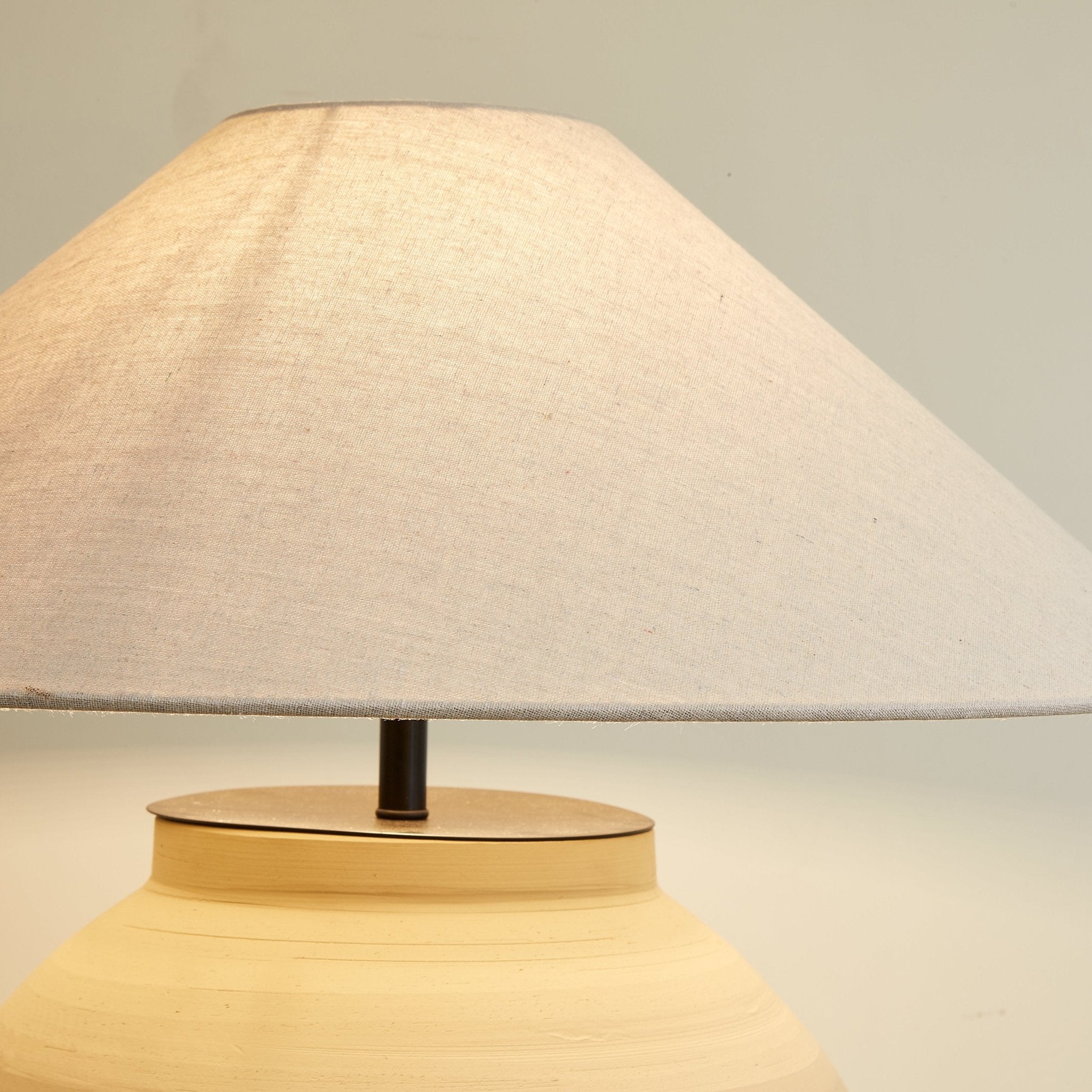 Elise Modern Table Lamp - Letslighting