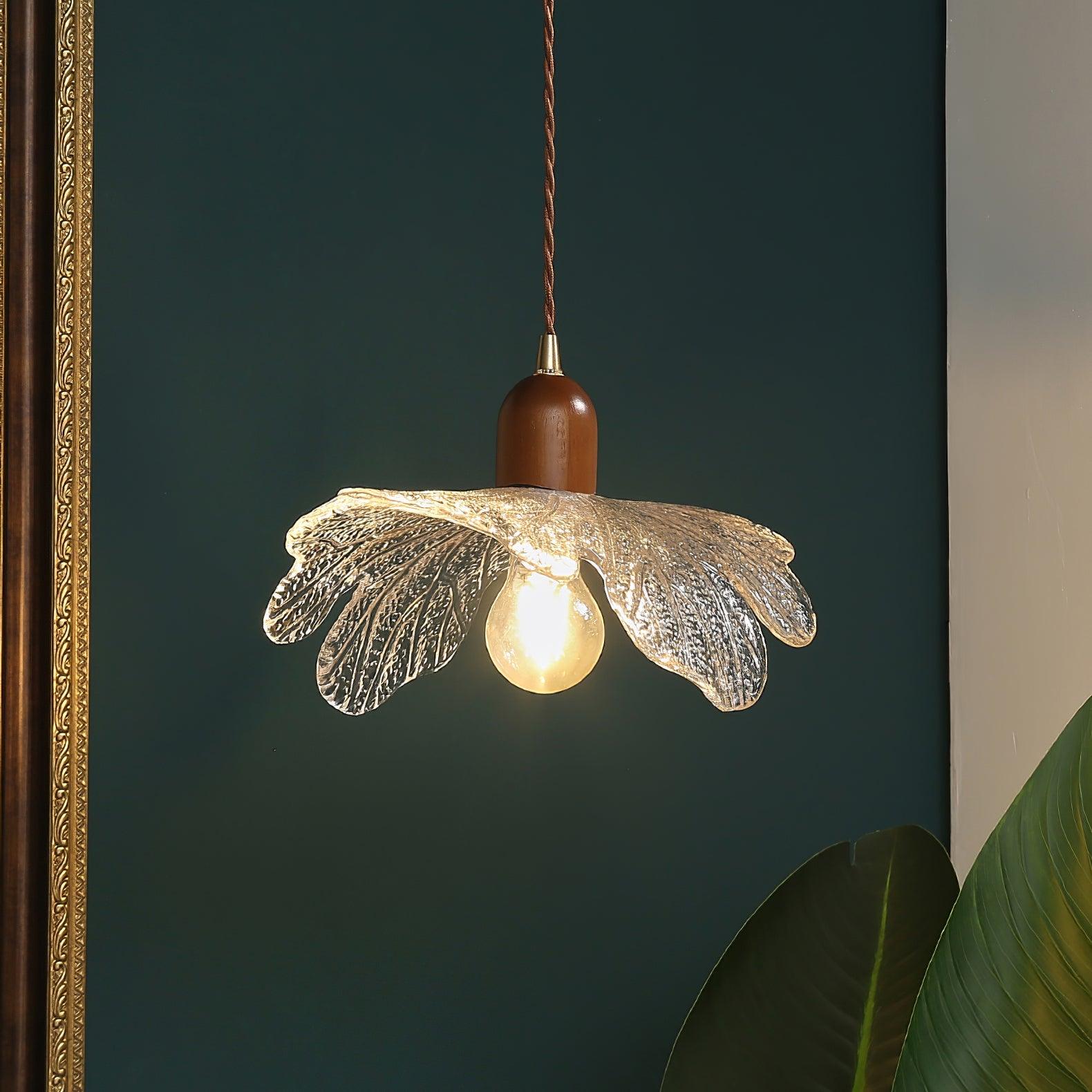 Pendant Lamp Tiffany-Style Glass Floral Shade Art Nouveau Charm - Letslighting