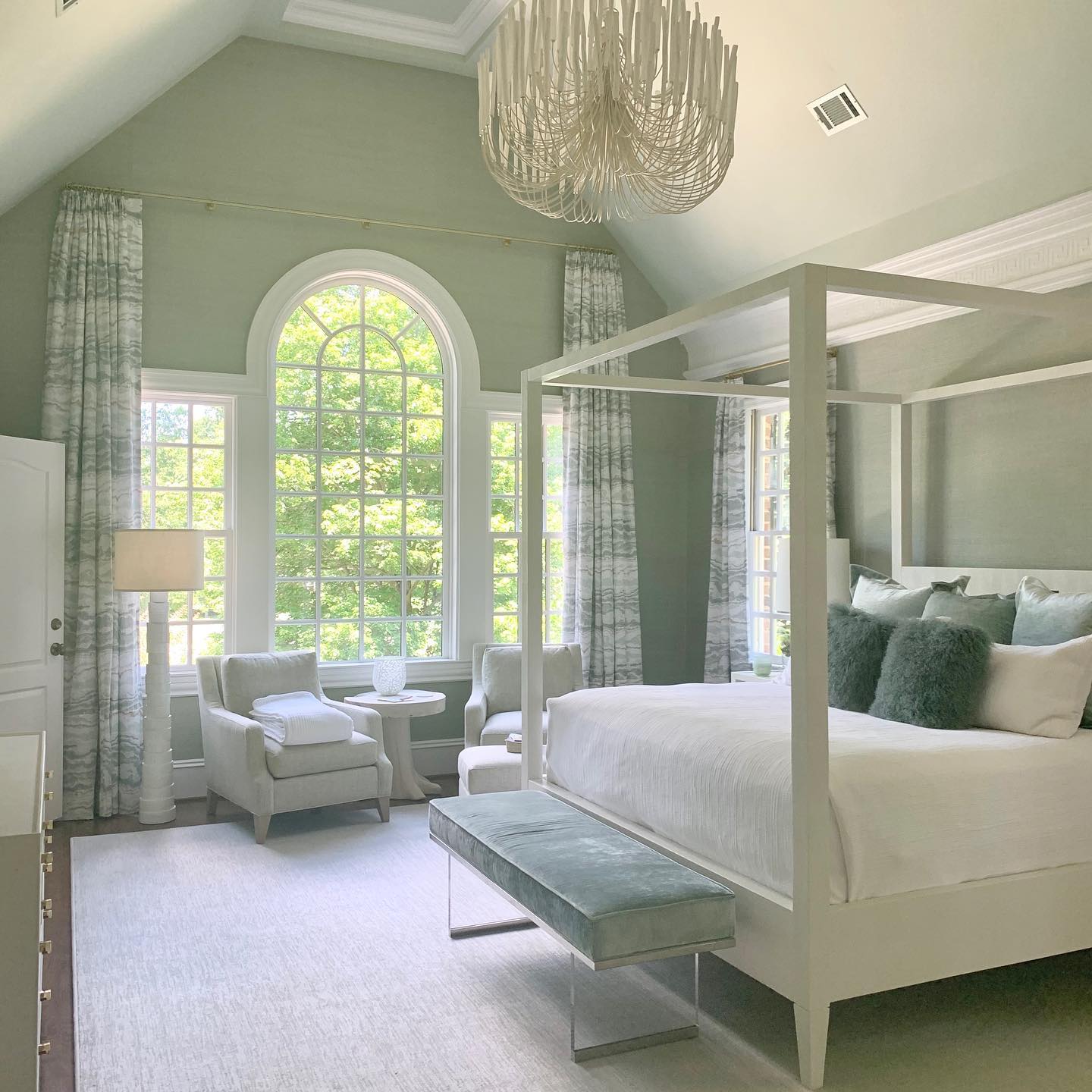 Kristy Sculptural Chandeliers - Letslighting