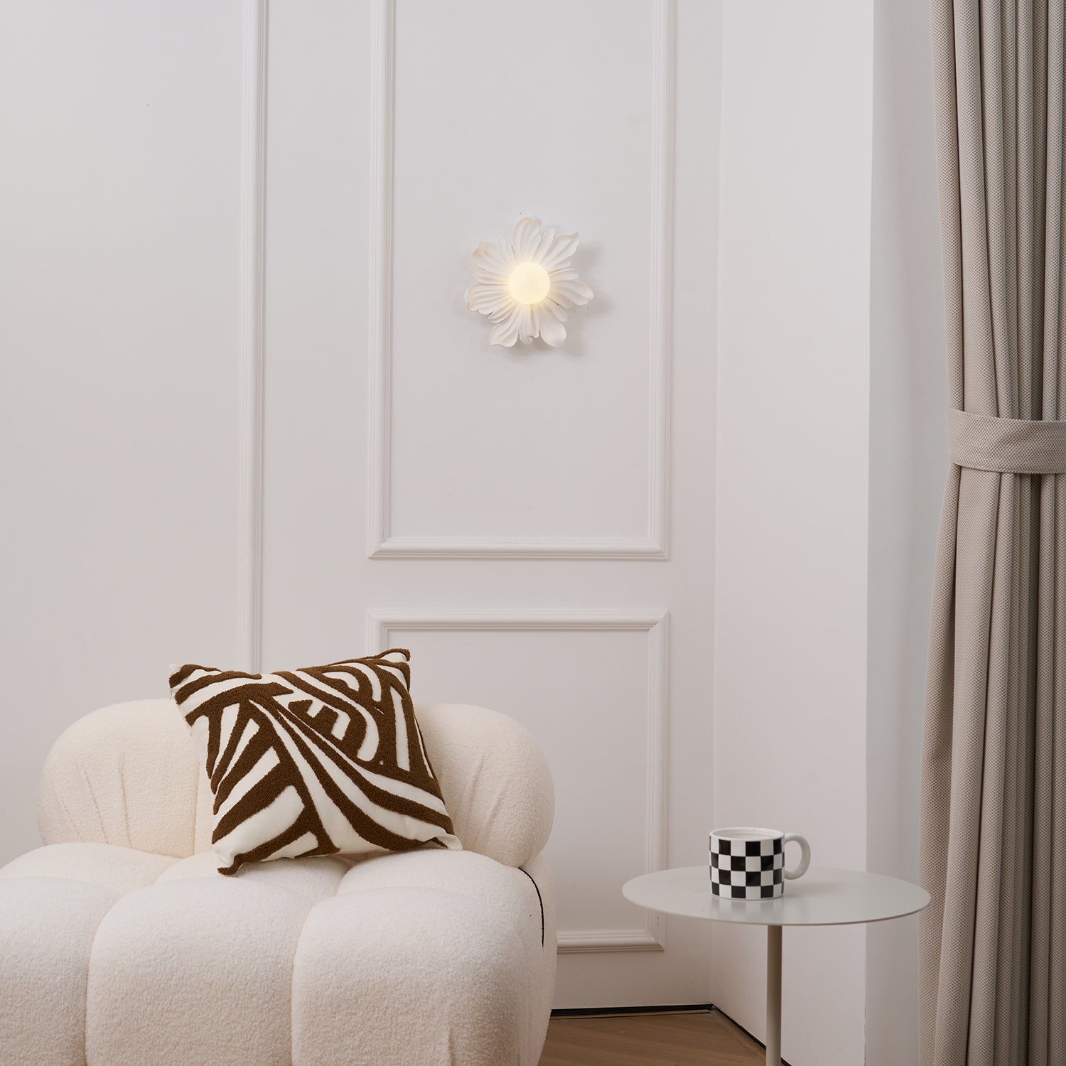 Tina Flower Wall Lamp - Letslighting