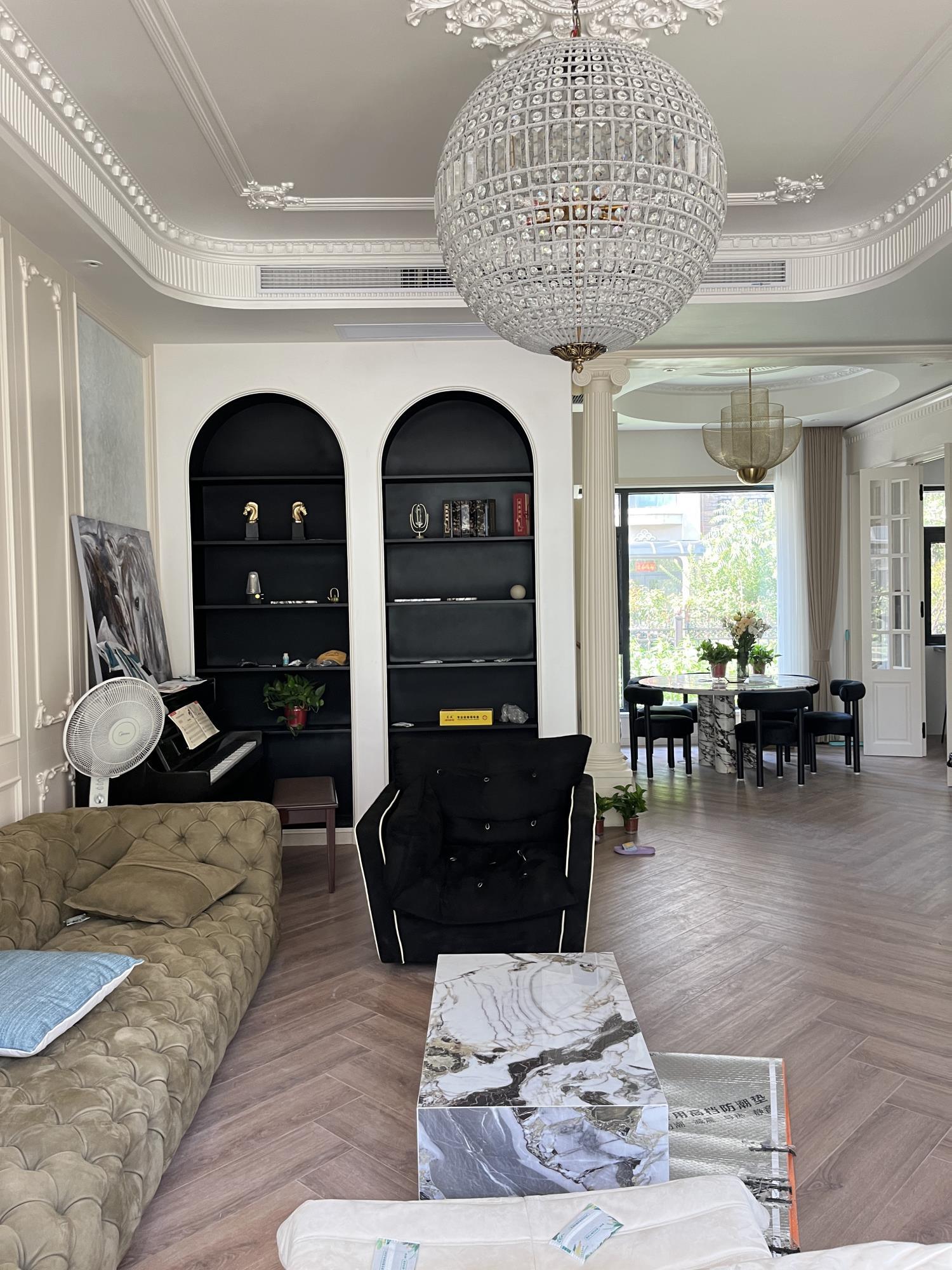 Lustra Chandelier Gold Globe Crystal Vintage - Letslighting