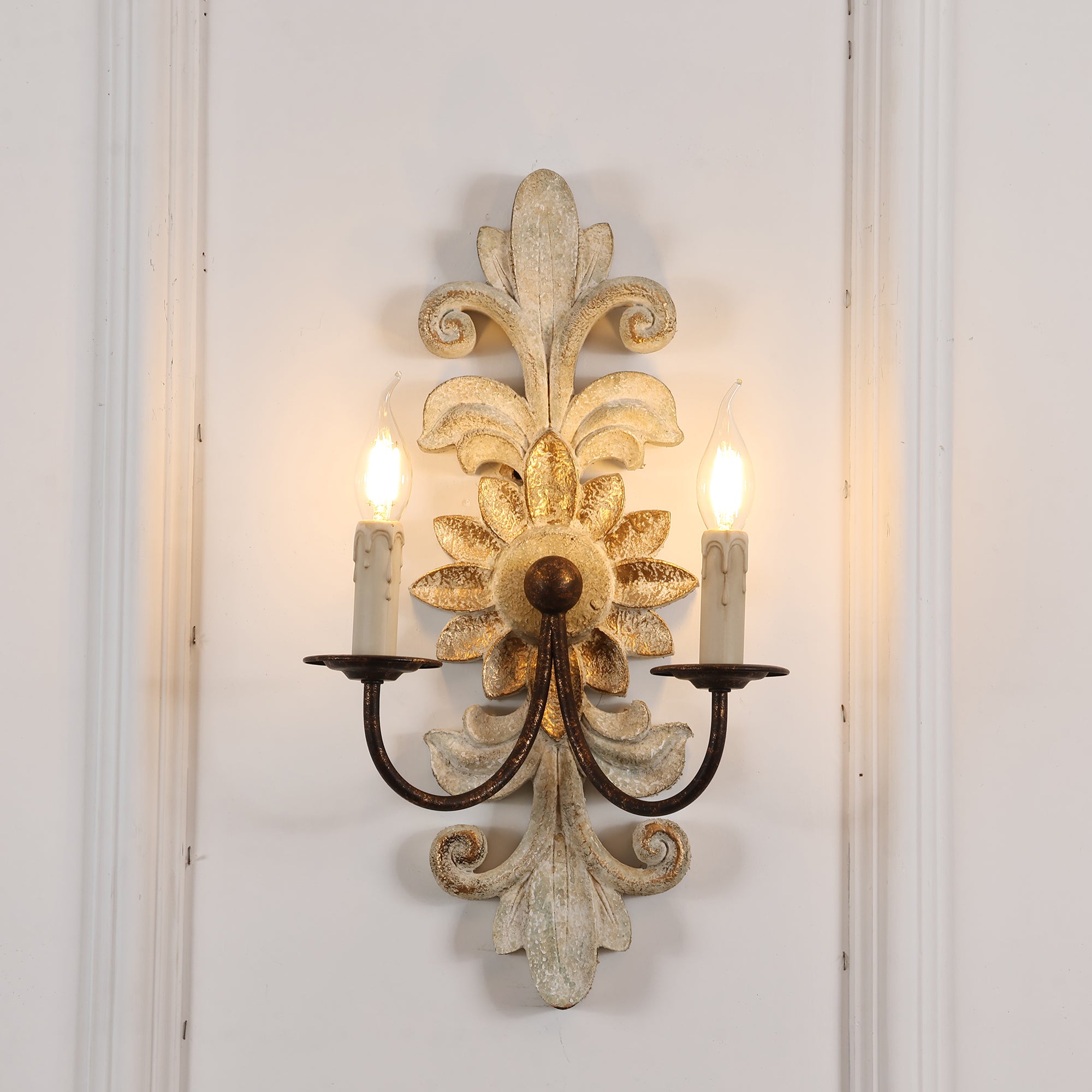 Vadora Postmodern Luxury Sconce Wall Lamp - Letslighting