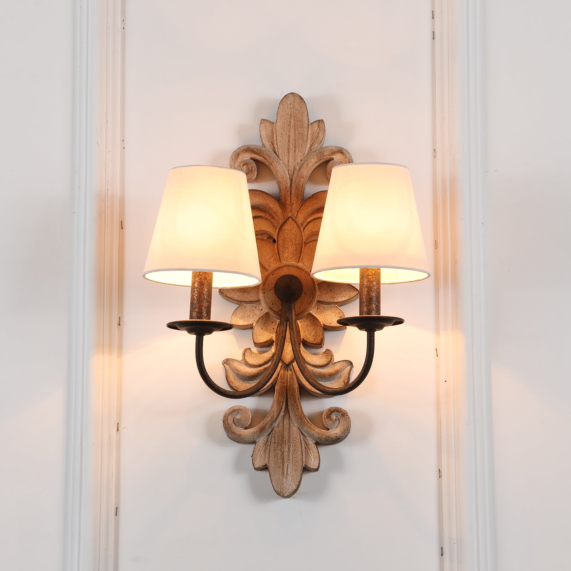 Vadora Postmodern Luxury Sconce Wall Lamp - Letslighting