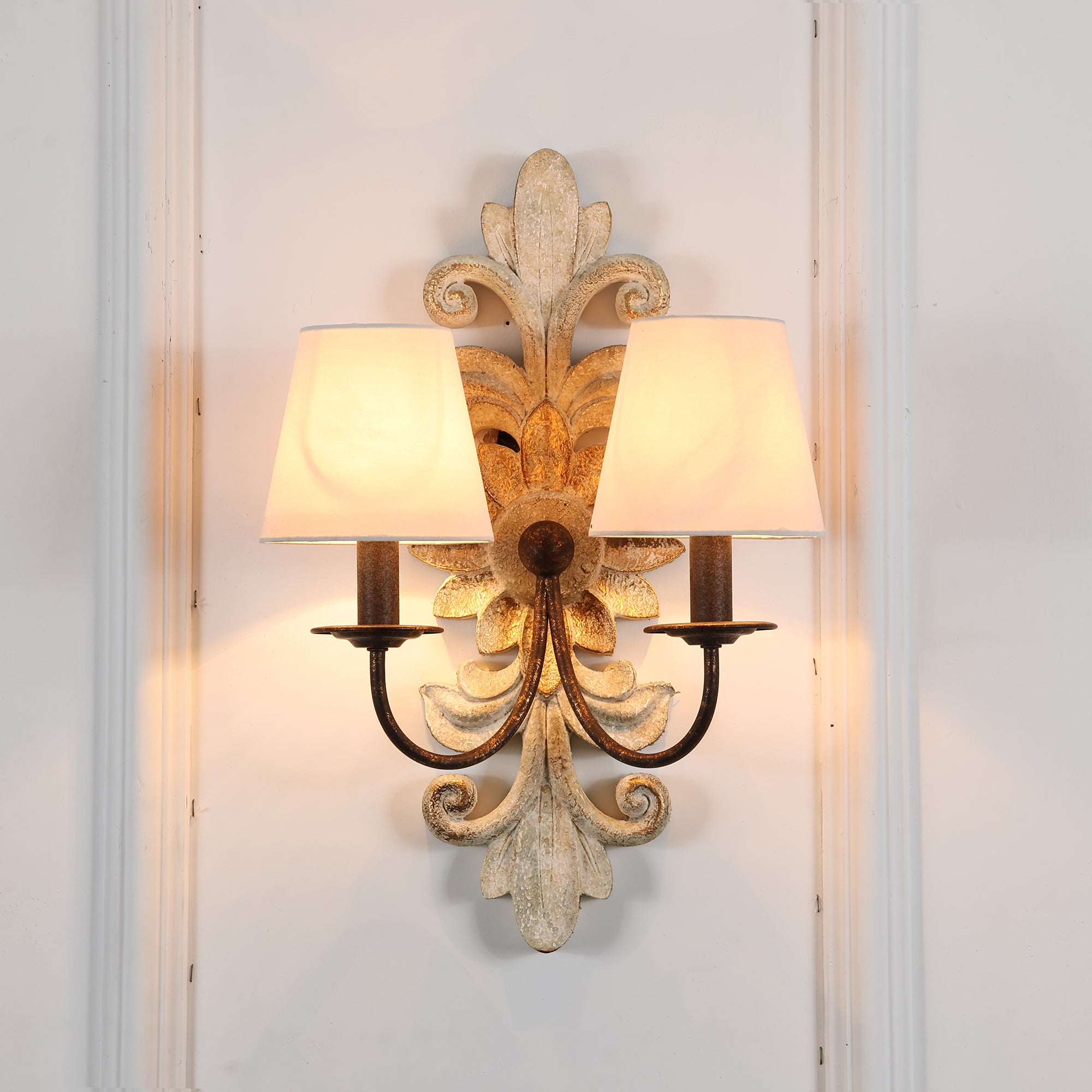 Vadora Postmodern Luxury Sconce Wall Lamp - Letslighting