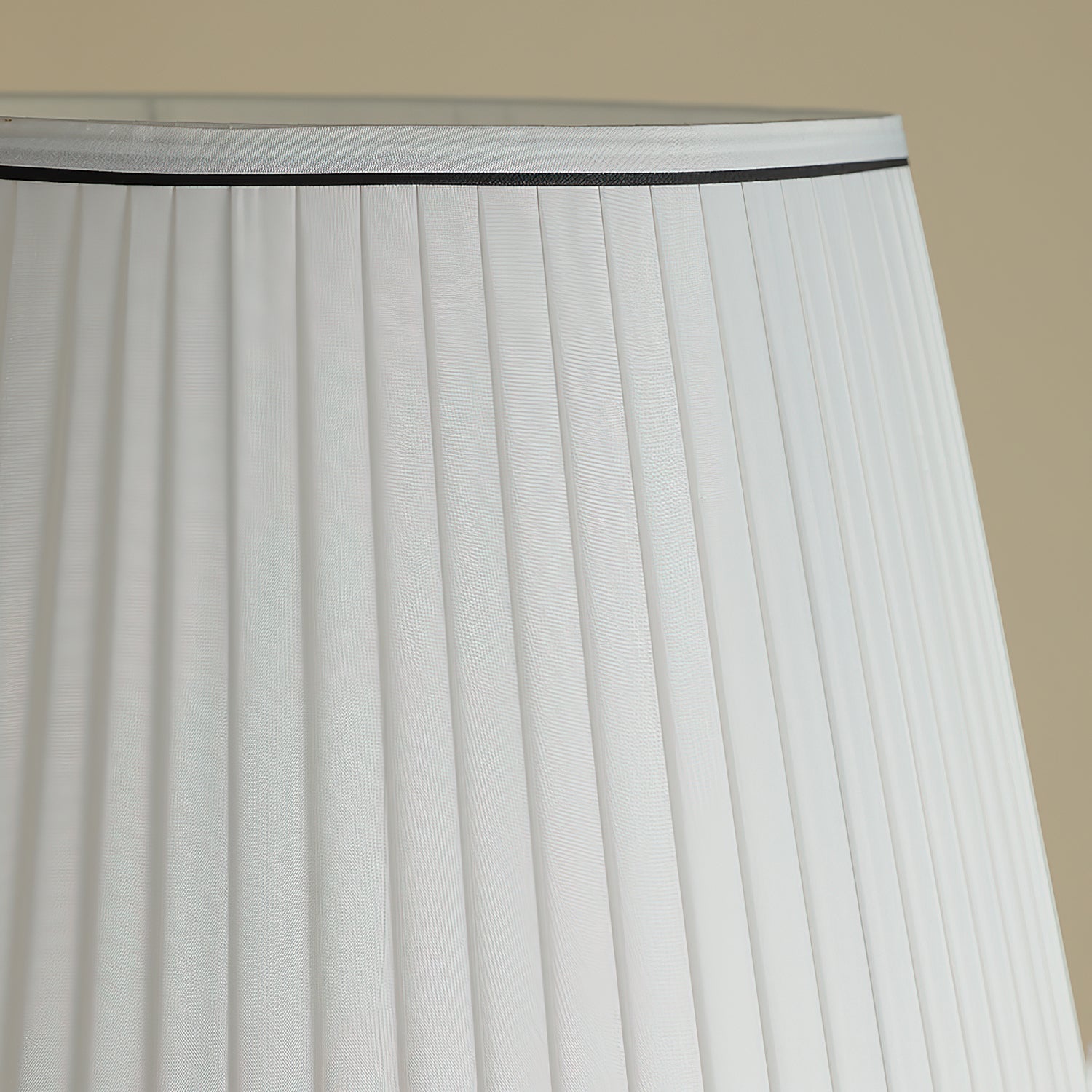 Trivelle Tripod Floor Lamp - Letslighting