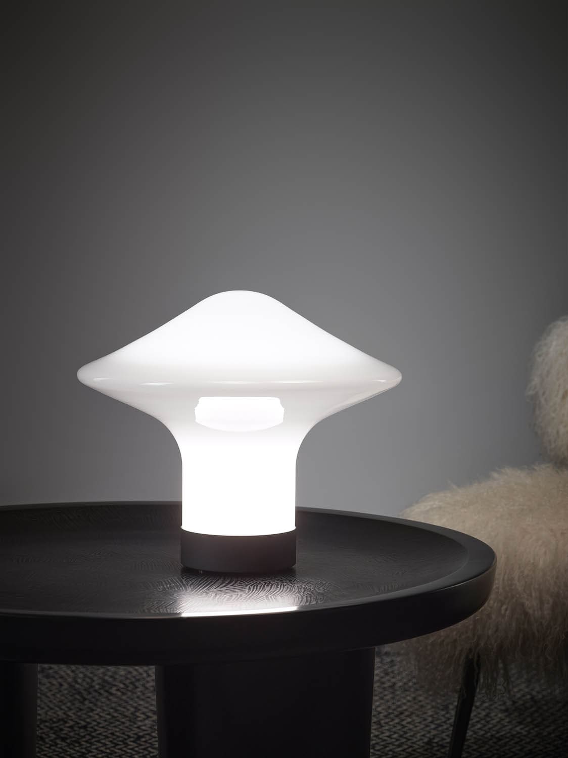 Taura Contemporary Table Lamp - Letslighting