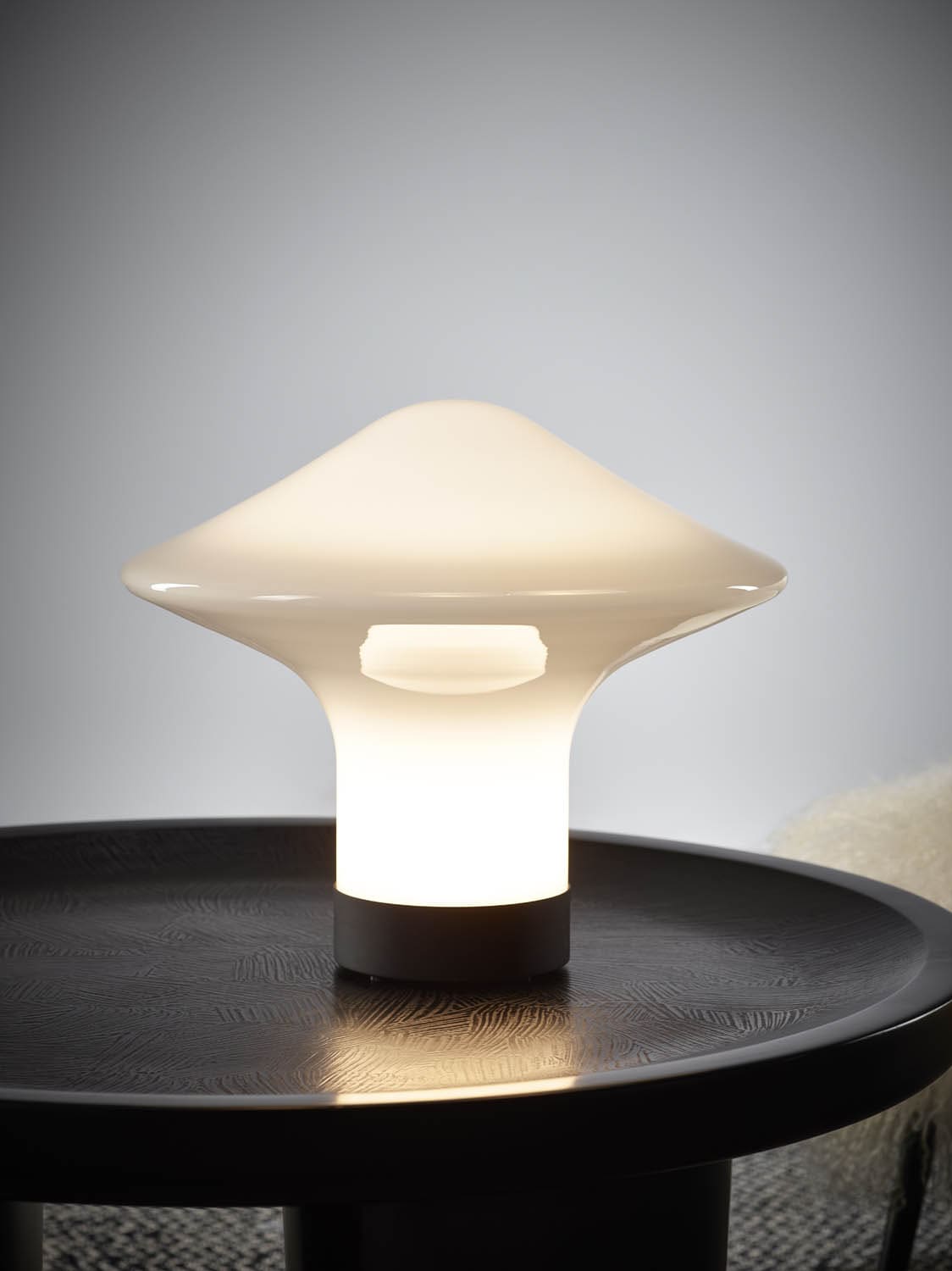 Taura Contemporary Table Lamp - Letslighting