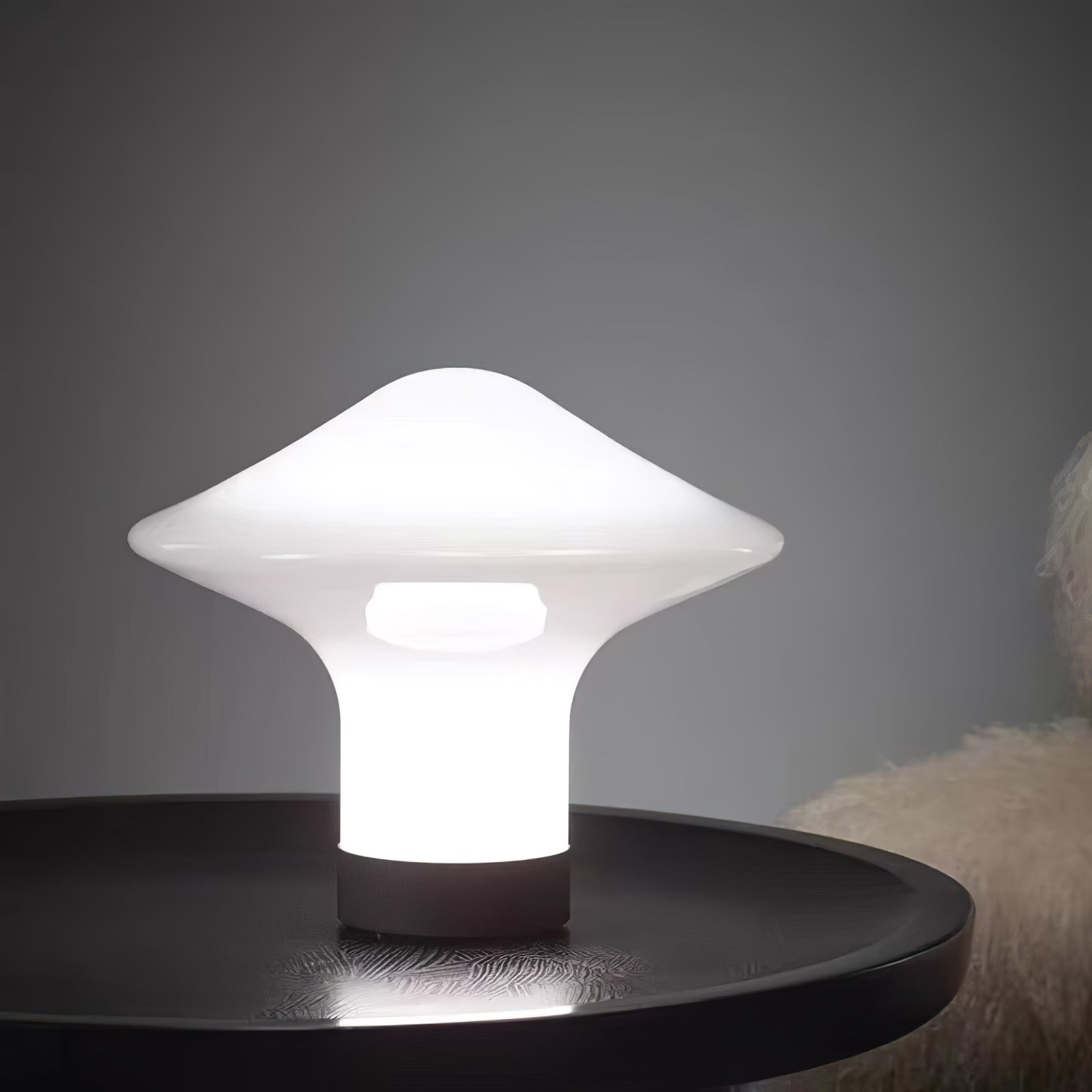 Taura Contemporary Table Lamp - Letslighting