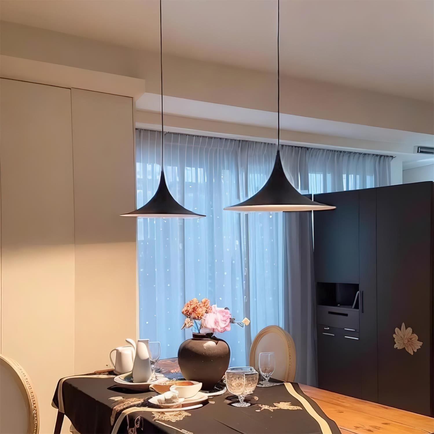 Pendant Lamp Slim Neck and Wide Flare Dining