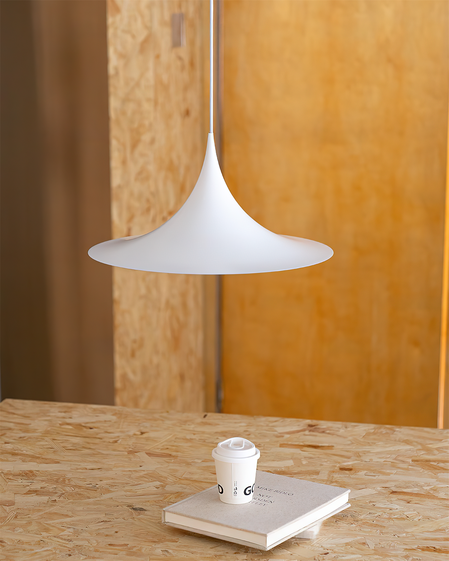 Pendant Lamp Slim Neck and Wide Flare Dining