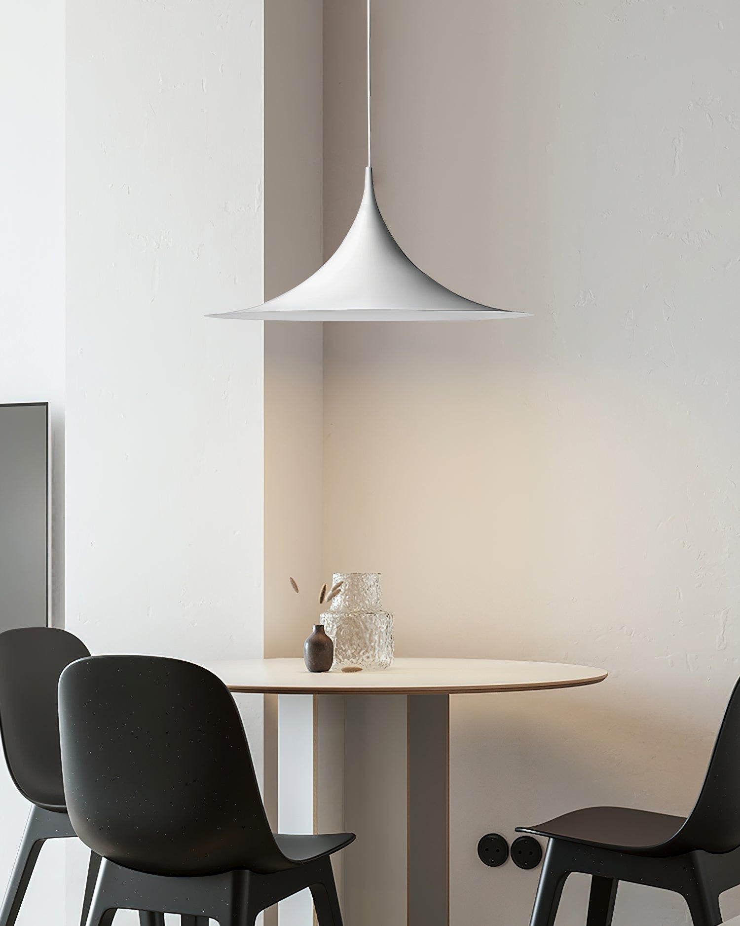 Pendant Lamp Slim Neck and Wide Flare Dining