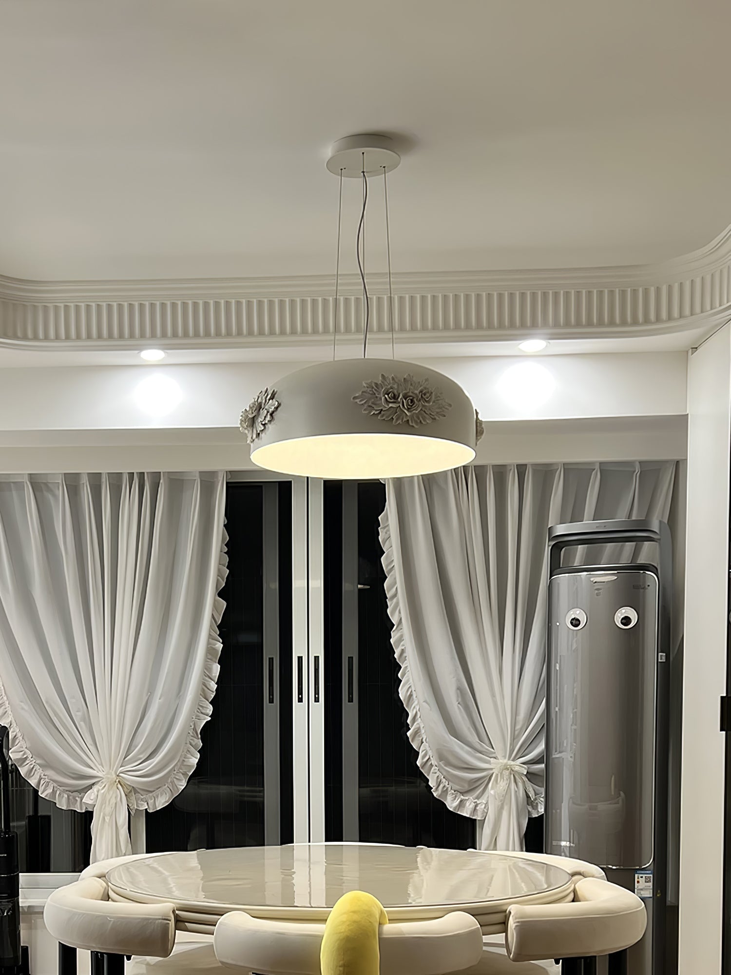 Vilaeos Minimalist Resin Wall Light - Letslighting
