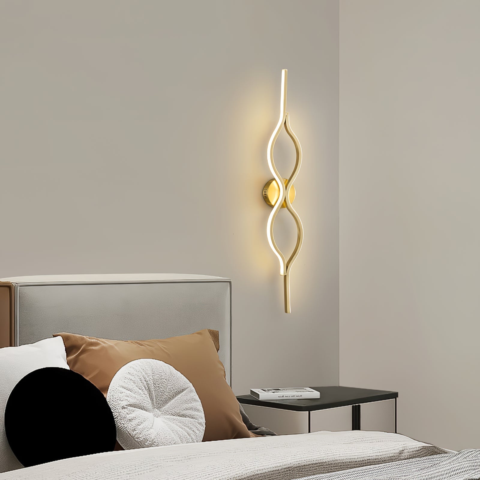 Myvenen Classic Twist Brass Wall Light - Letslighting
