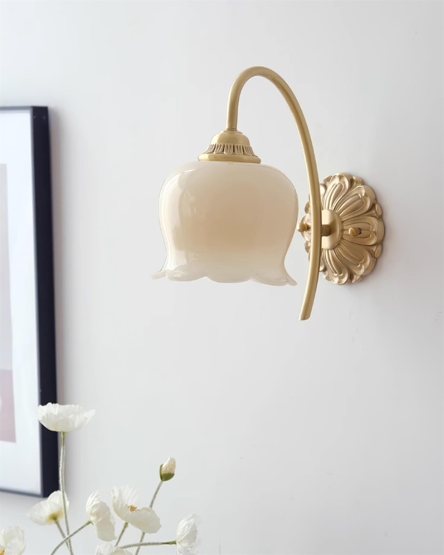 Vivinir Art Flower Brass Resin Wall Lamp - Letslighting