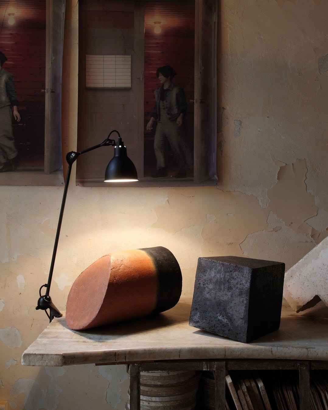 Zethra Minimalist Table Lamp - Letslighting