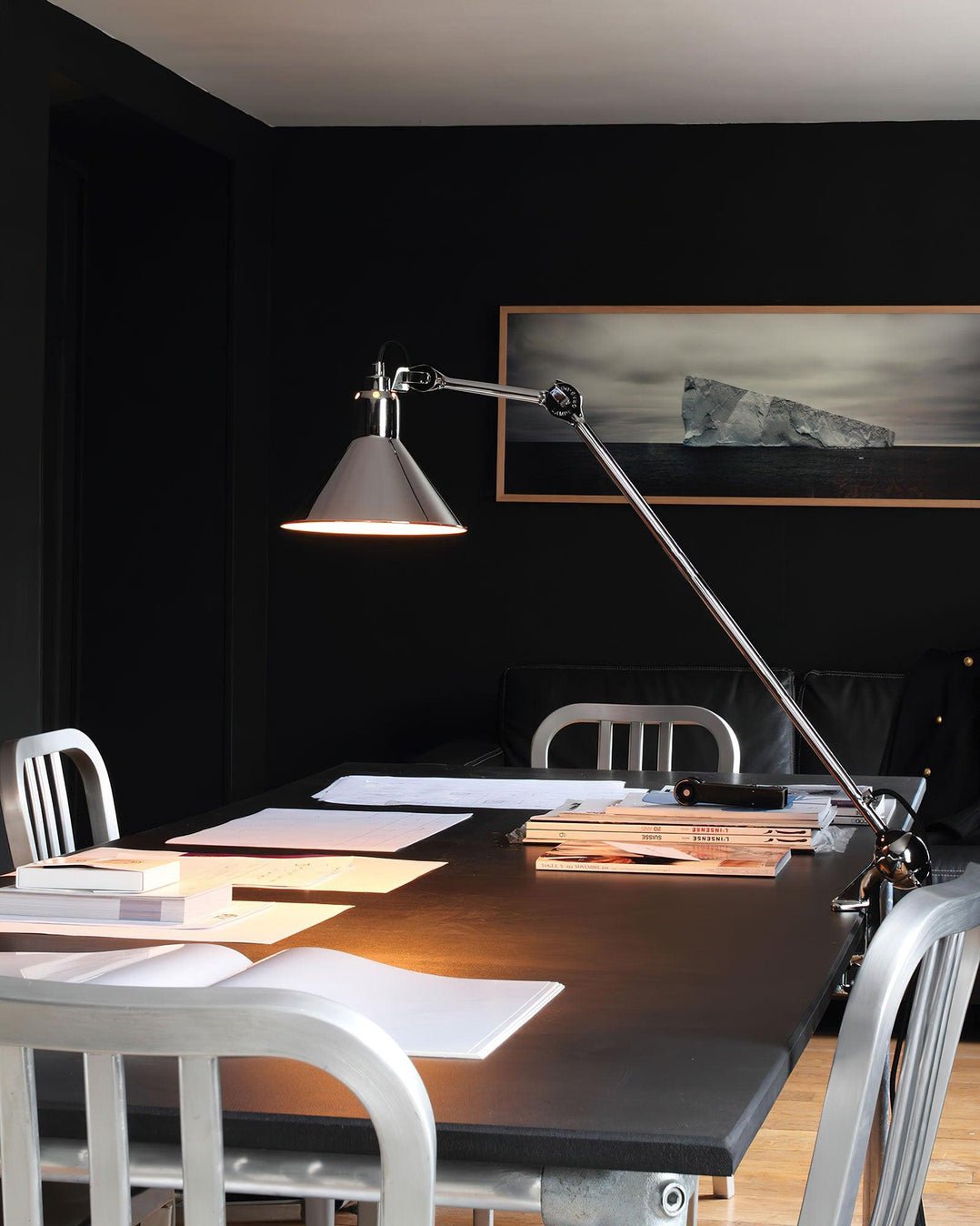 Zethra Minimalist Table Lamp - Letslighting