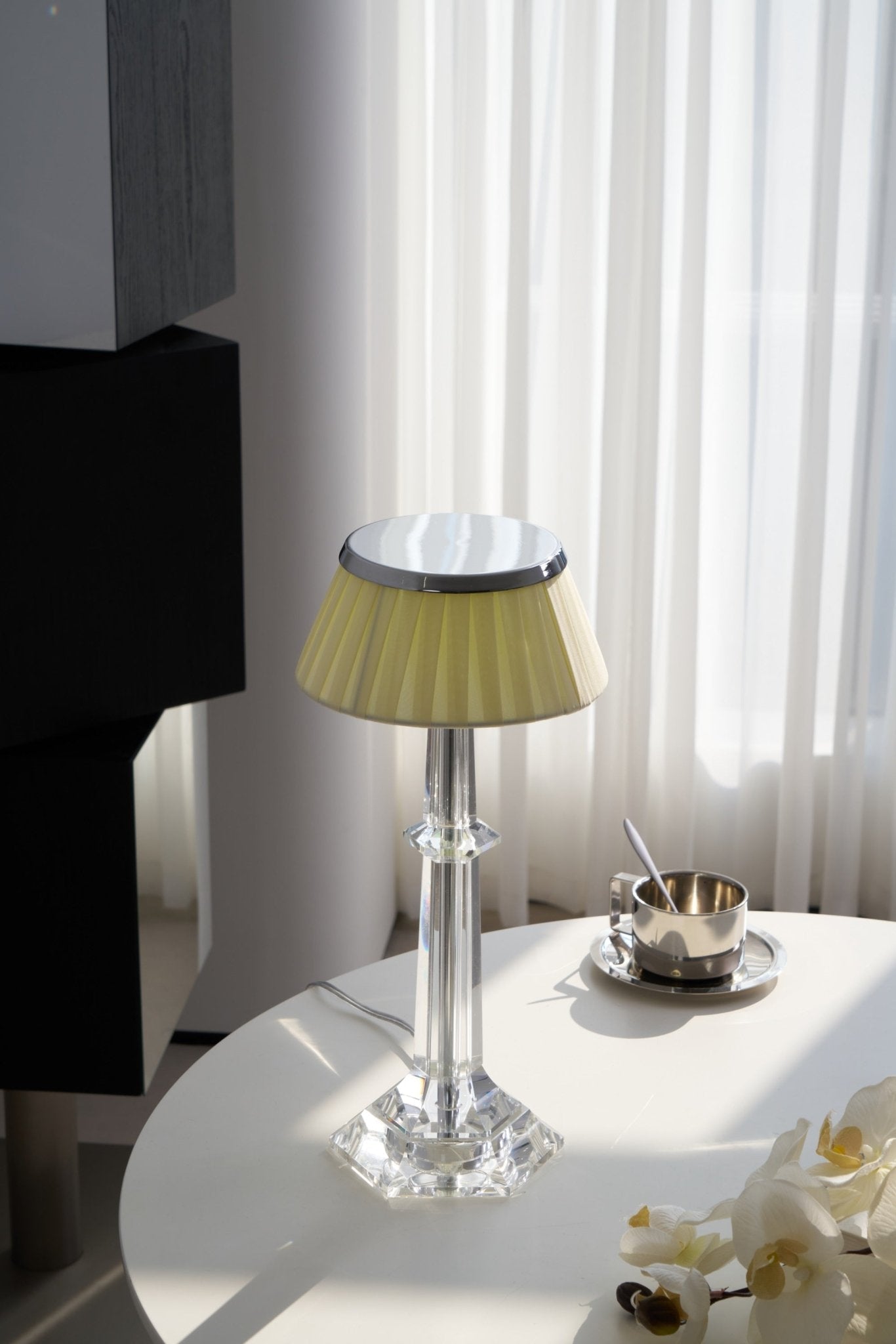 Haloza Fabric Luxurious Table Lamp - Letslighting